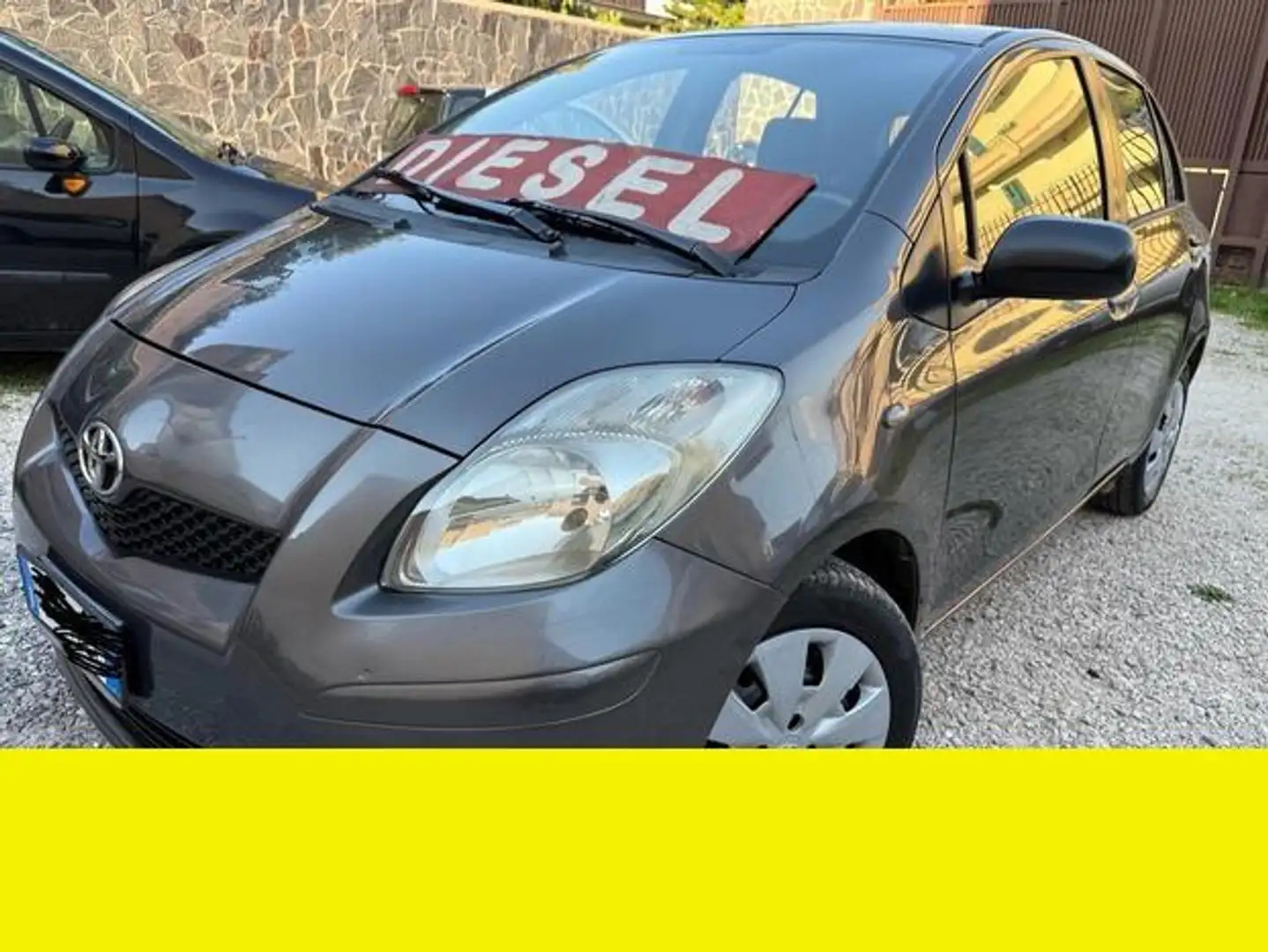 Toyota Yaris - 2