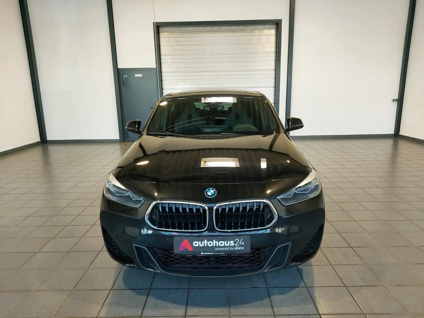 BMW X2 xDrive25e M Sport LED|Kamera|Pano Schwarz - 2