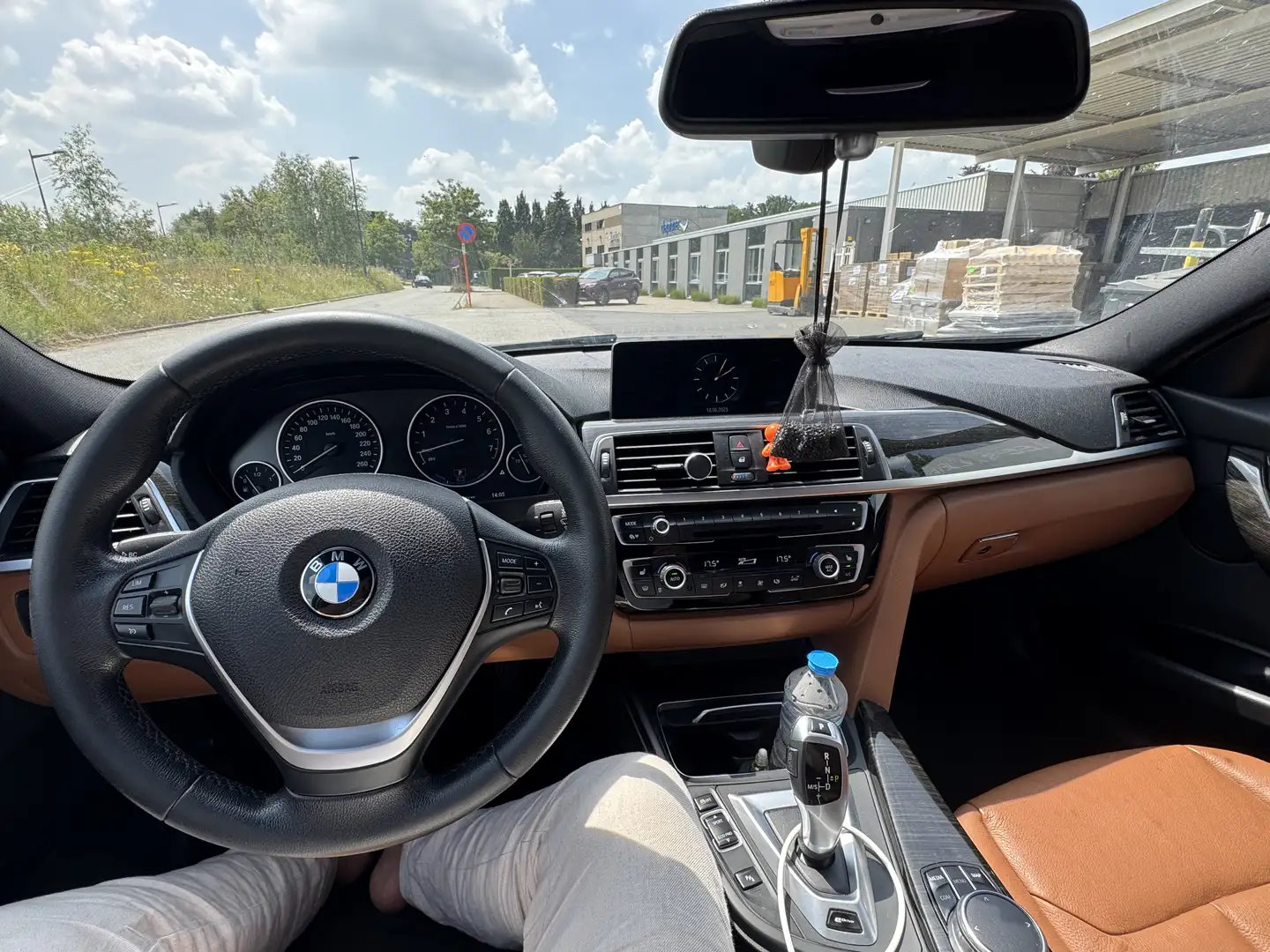BMW 330 330e i performance Luxuryline pulg in hybrid Grijs - 2
