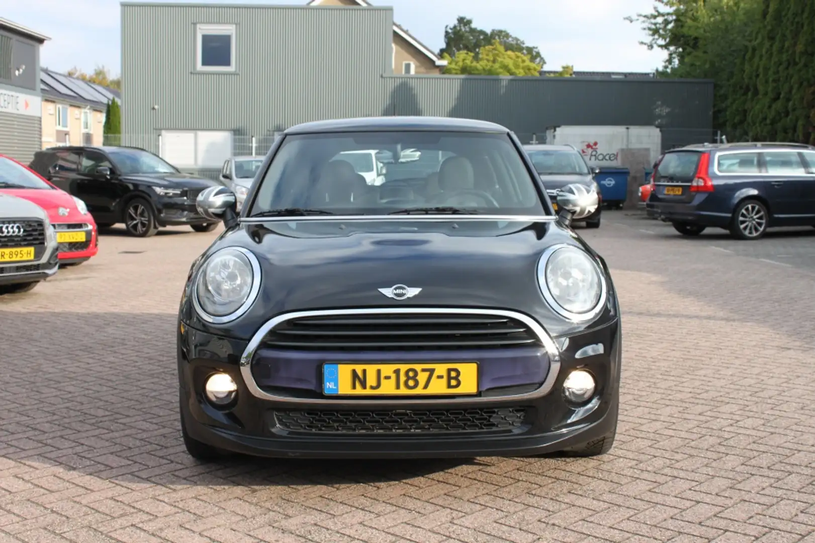MINI Cooper Mini 1.5 Business, navigatie Noir - 2