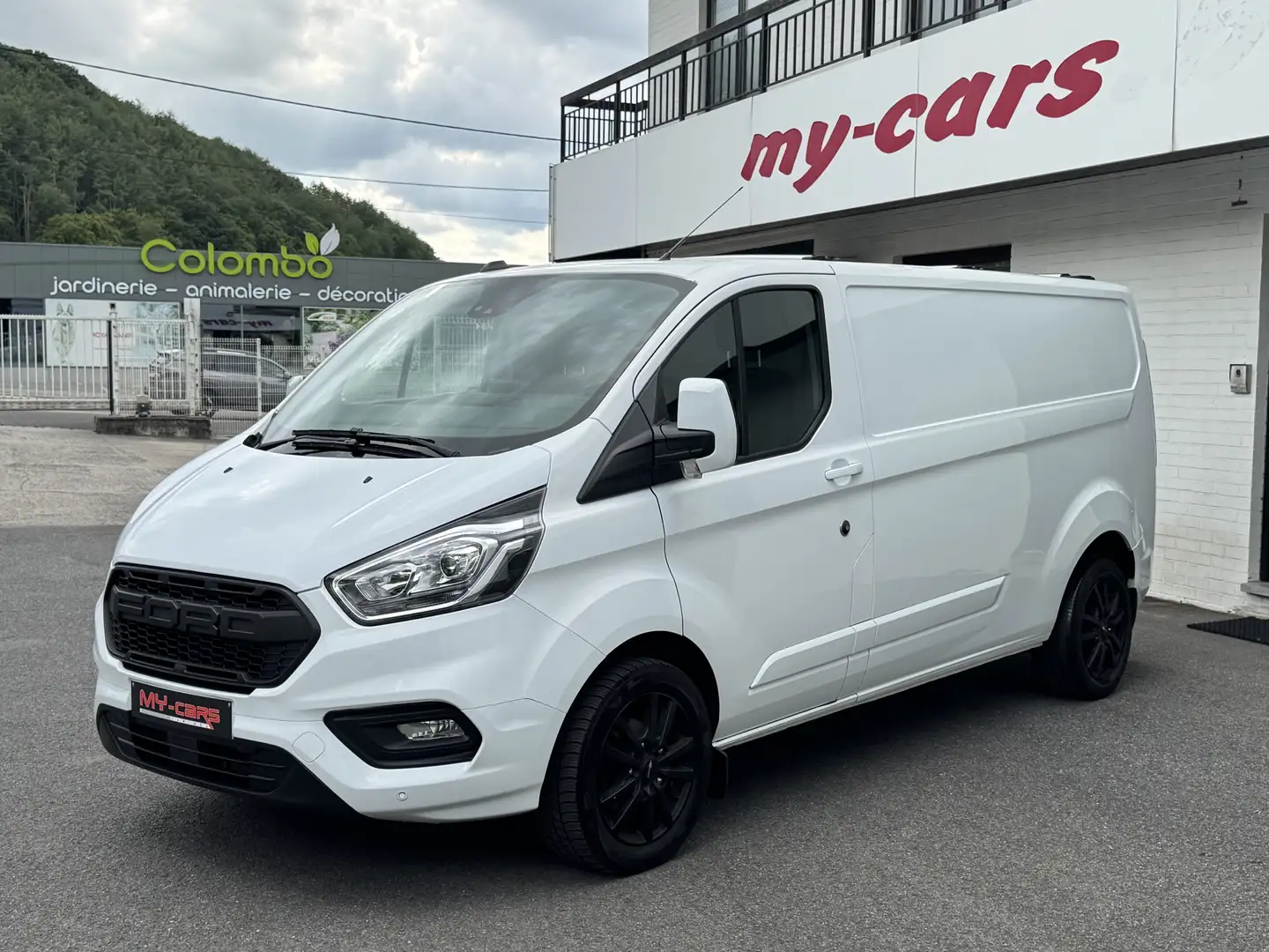 Ford Transit Custom 2000 LiTRE LONG CHÂSSIS BLACK ÉDITION Blanc - 1