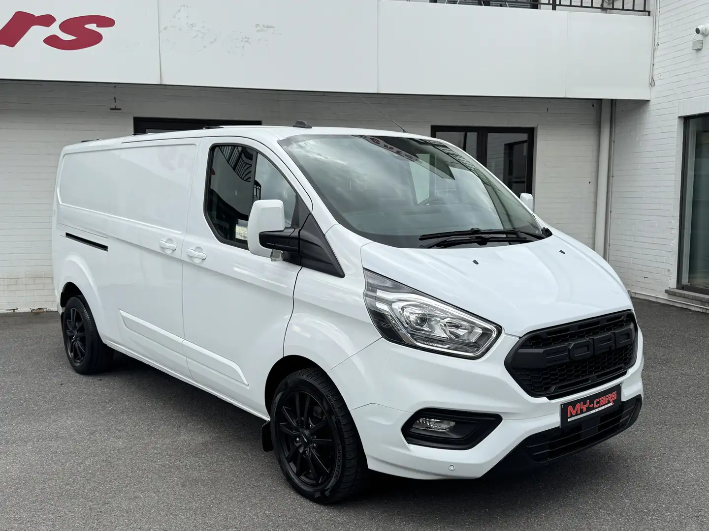 Ford Transit Custom 2000 LiTRE LONG CHÂSSIS BLACK ÉDITION Blanc - 2