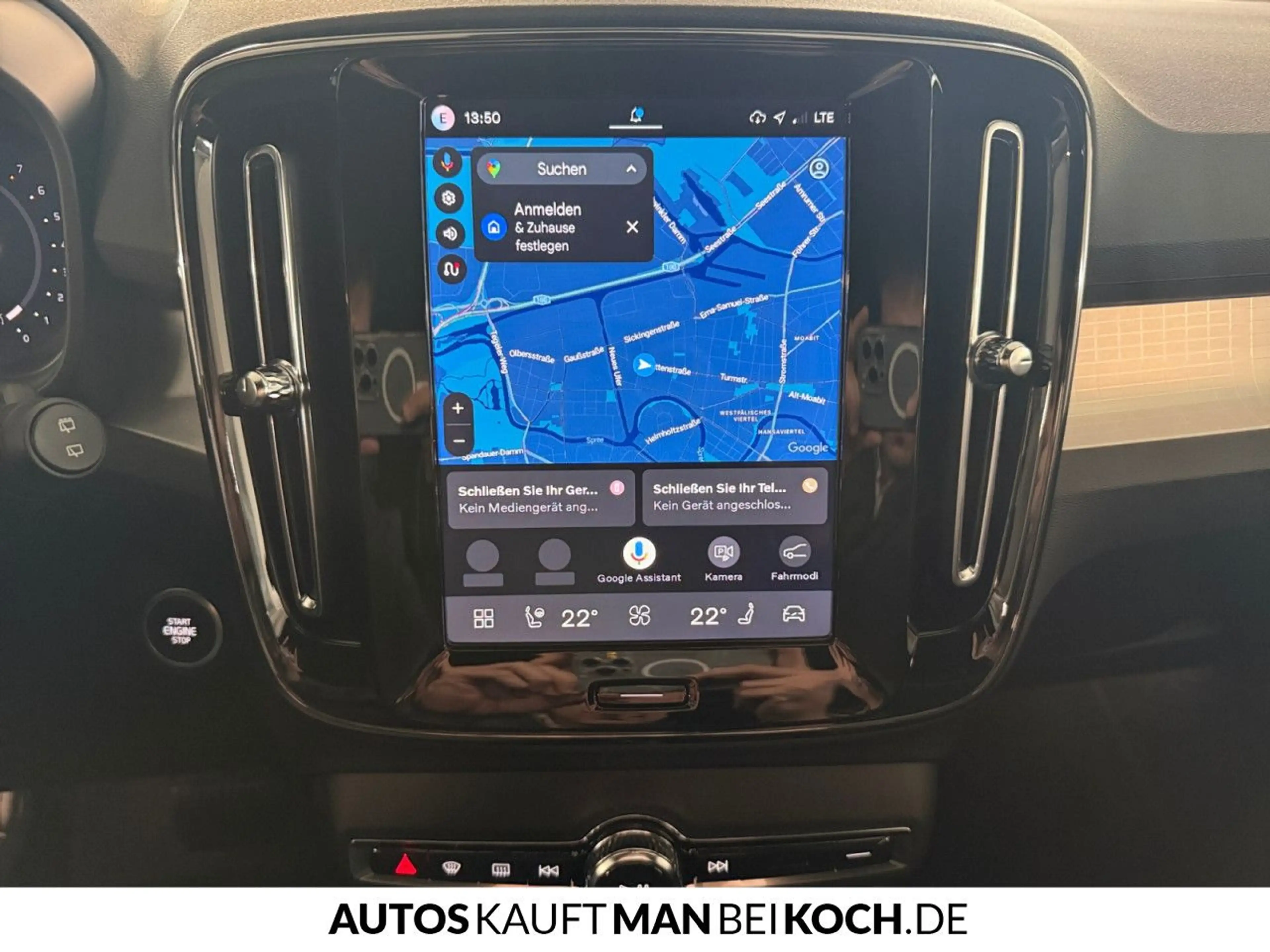 Volvo XC40 B3 Plus Dark ACC BLIS LED H/K 360° Notrad SHZ — photo 13
