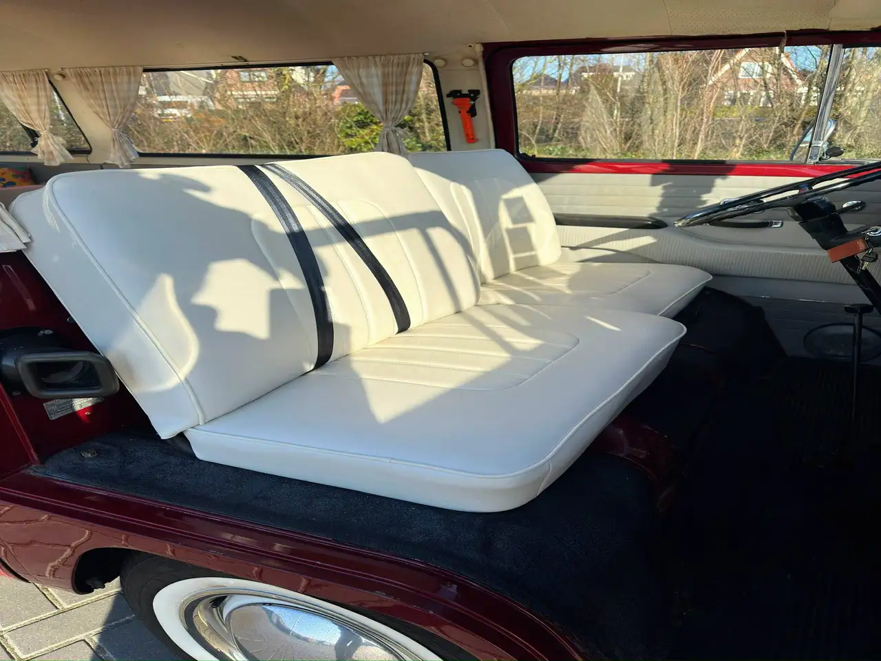 Volkswagen T2 Deluxe, foto 4