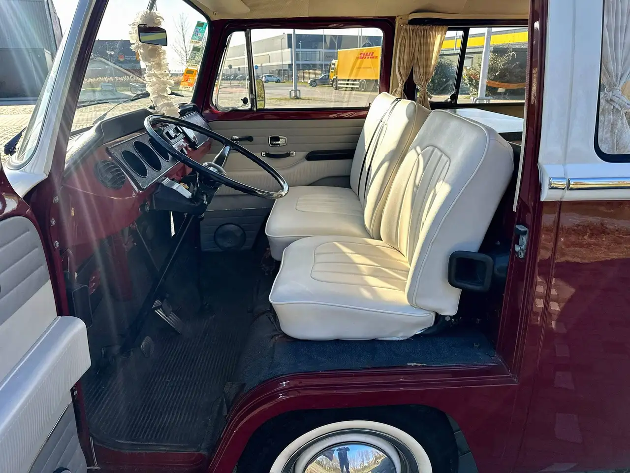 Volkswagen T2 Deluxe, foto 2