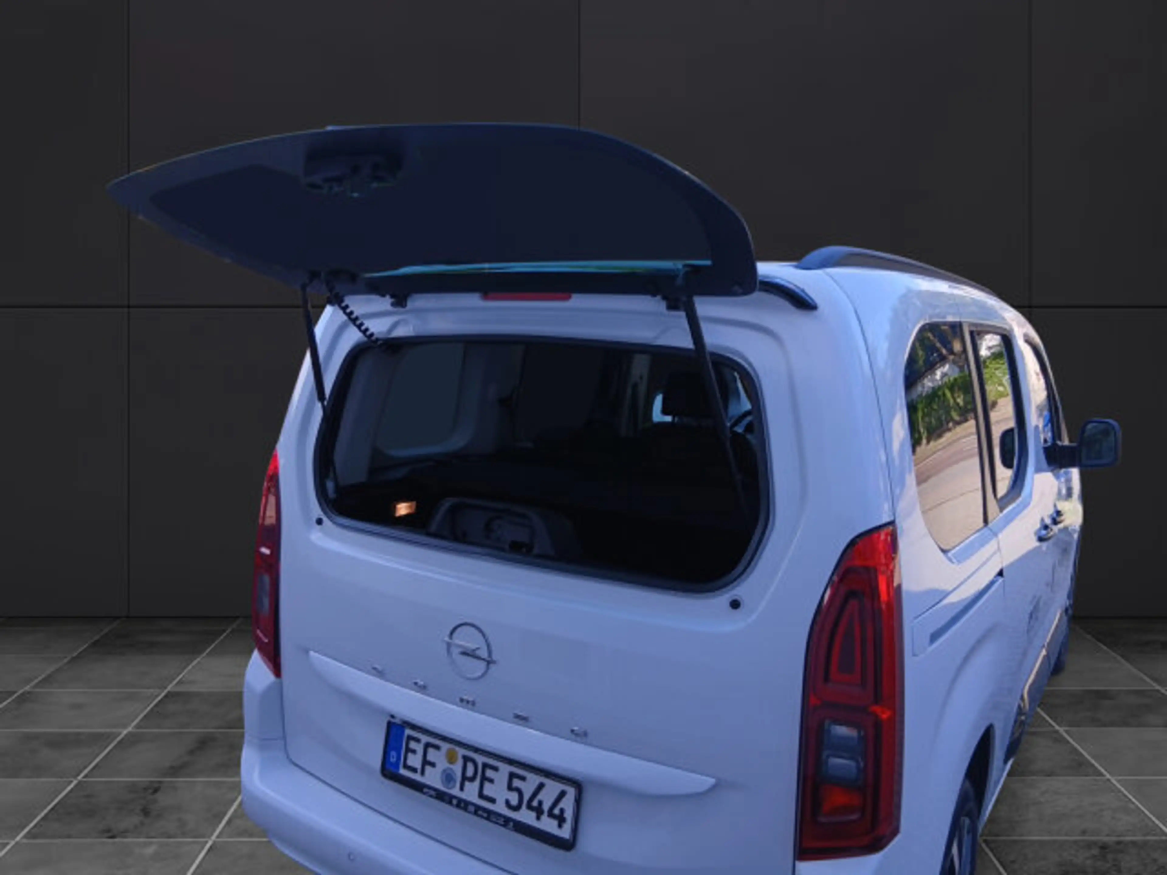 Opel Combo Life Combo 1.5 D GS — photo 6