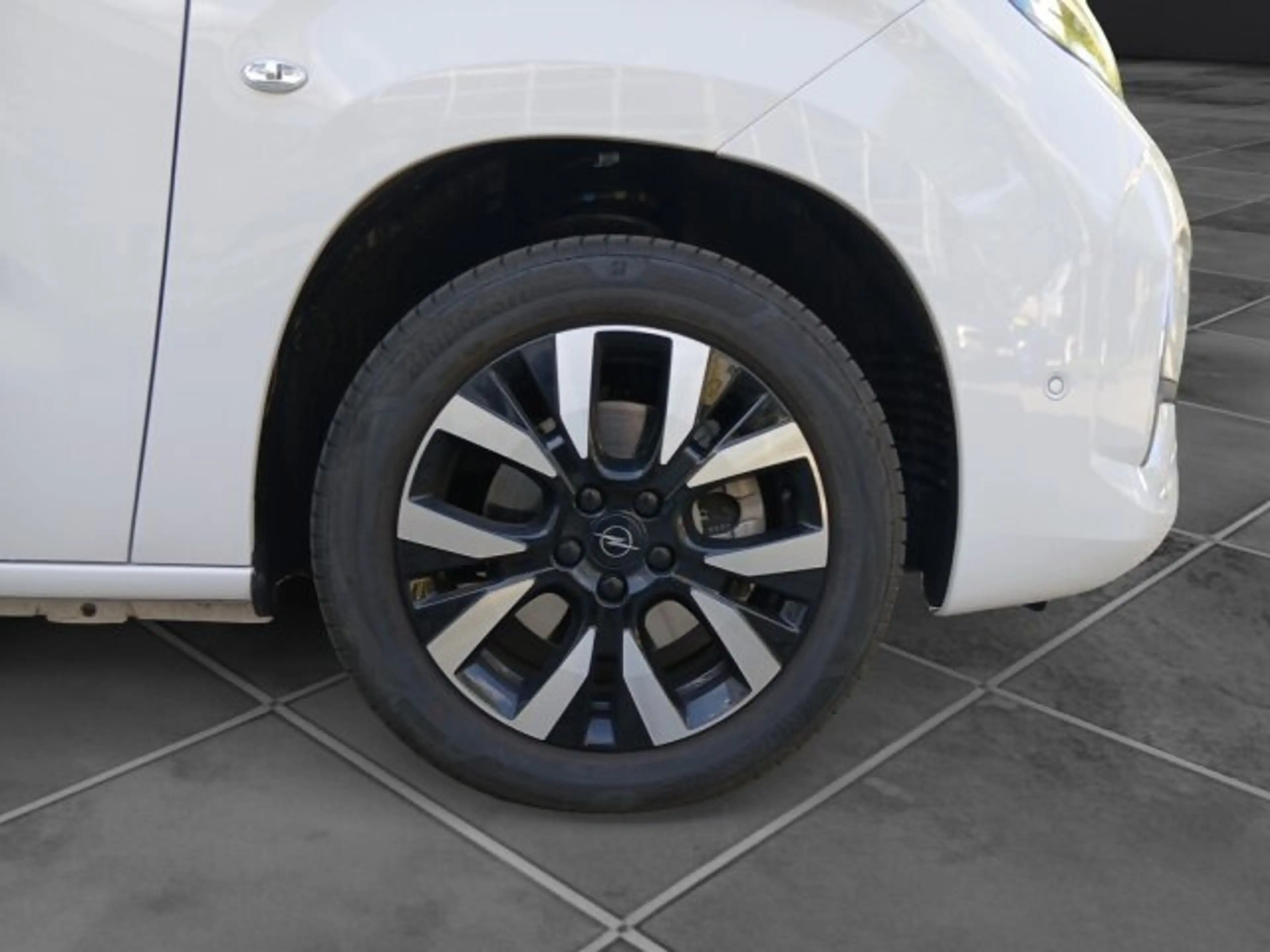 Opel Combo Life Combo 1.5 D GS — photo 7