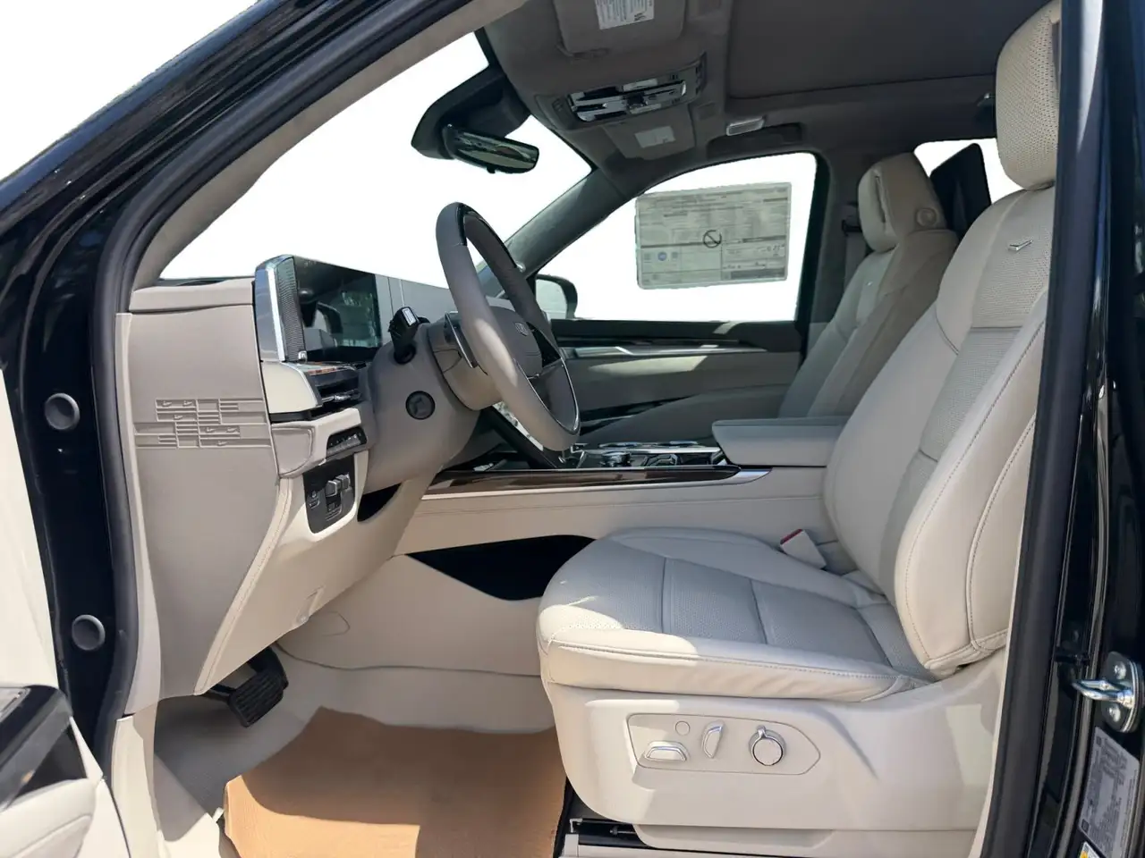 Cadillac Escalade снимка Cadillac Escalade