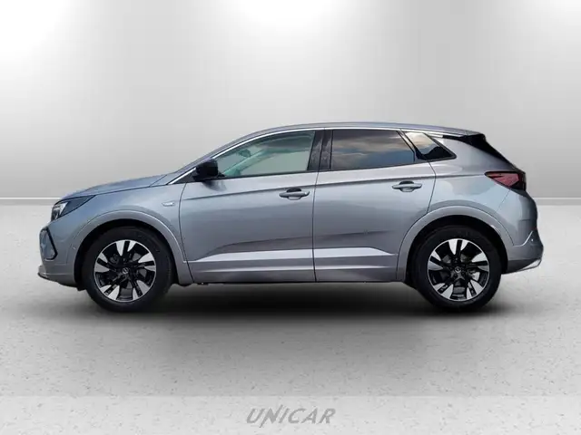 Opel Grandland view 5