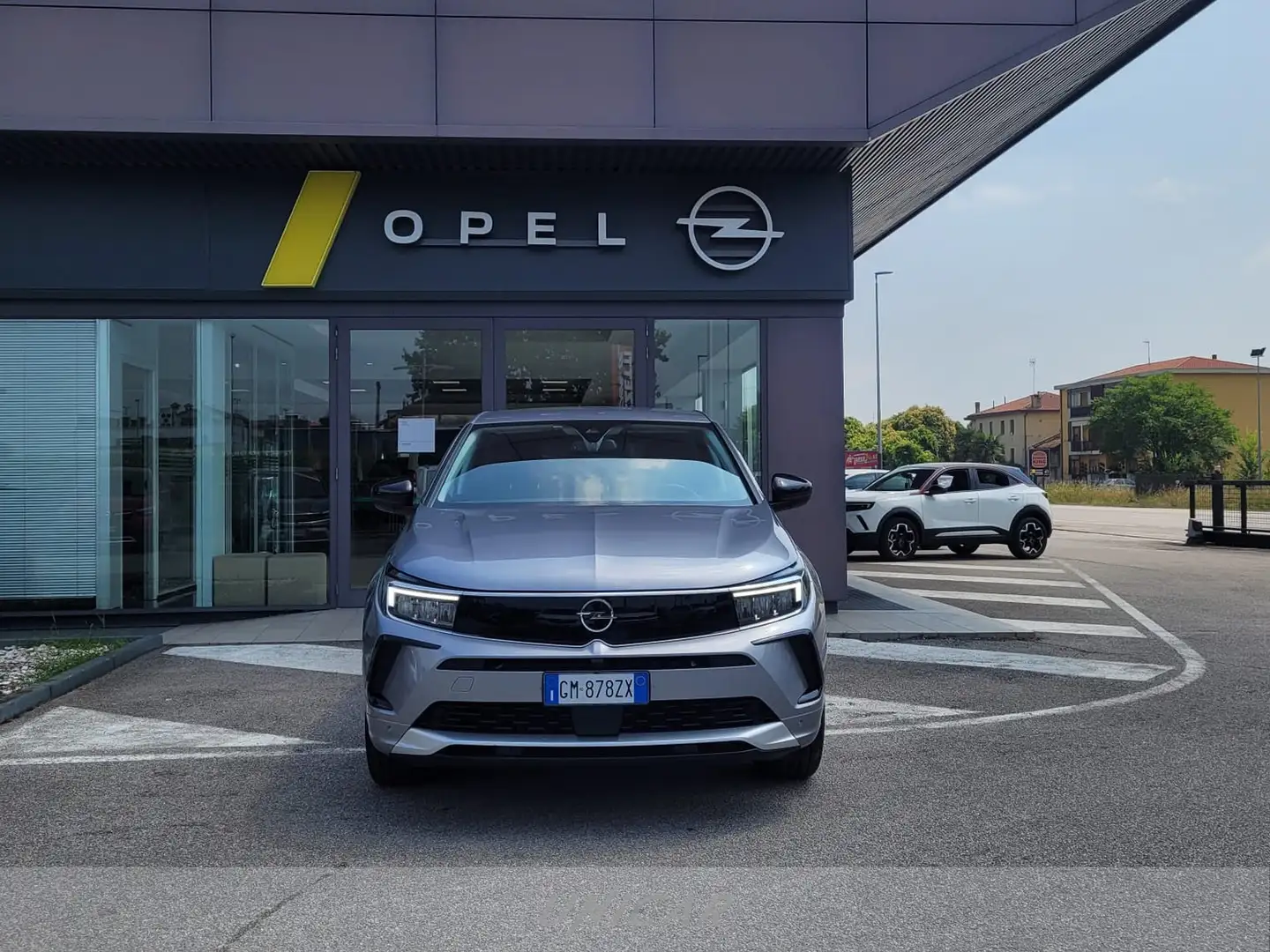 Opel Grandland 1.2 business elegance s&s 130cv Gris - 2