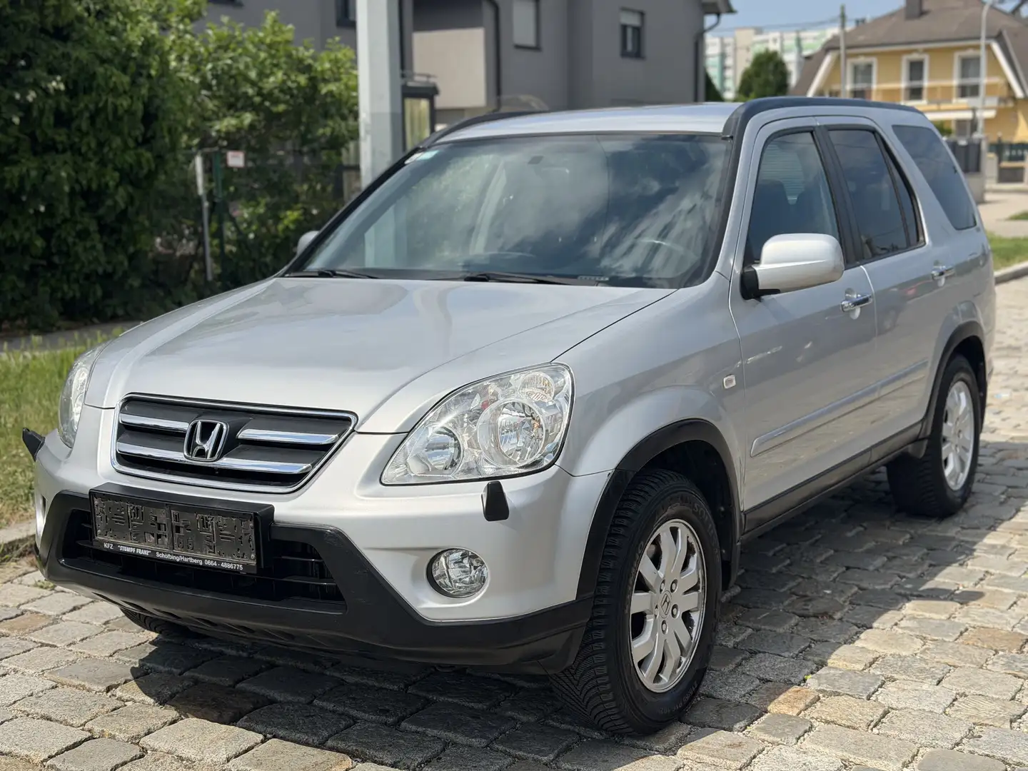 Honda CR-V 2,2i-CTDi Executive Silber - 1