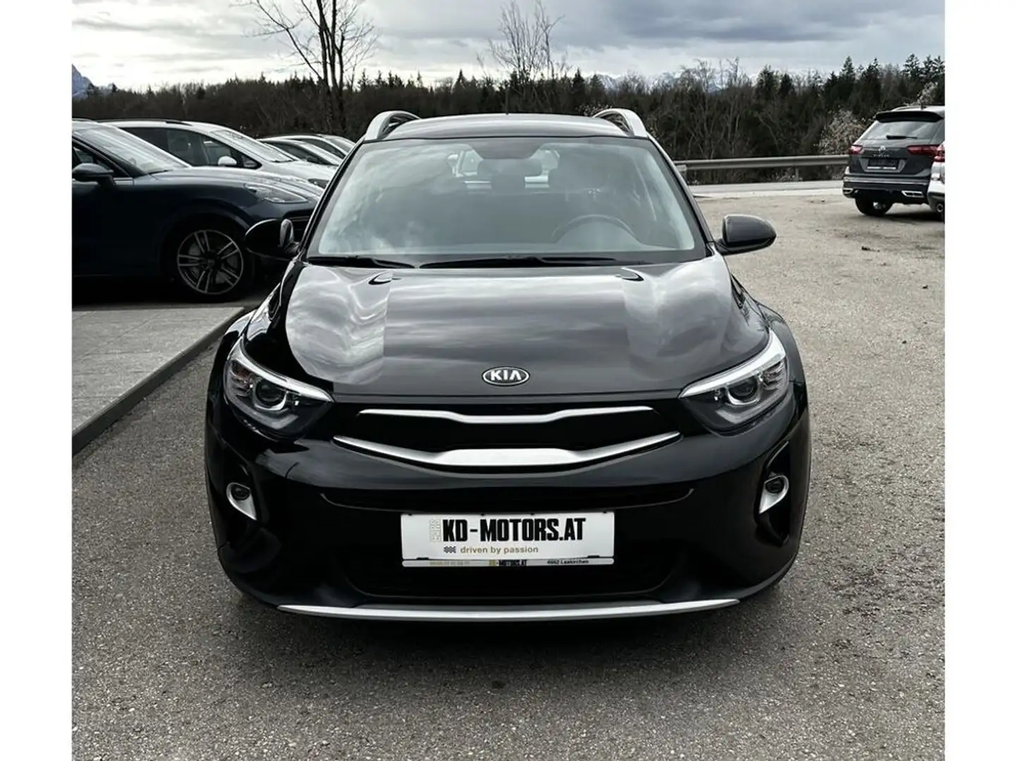 Kia Stonic 1,4 MPi Silber*1.Besitz*RFK*SHZ*A-Carplay* Schwarz - 2