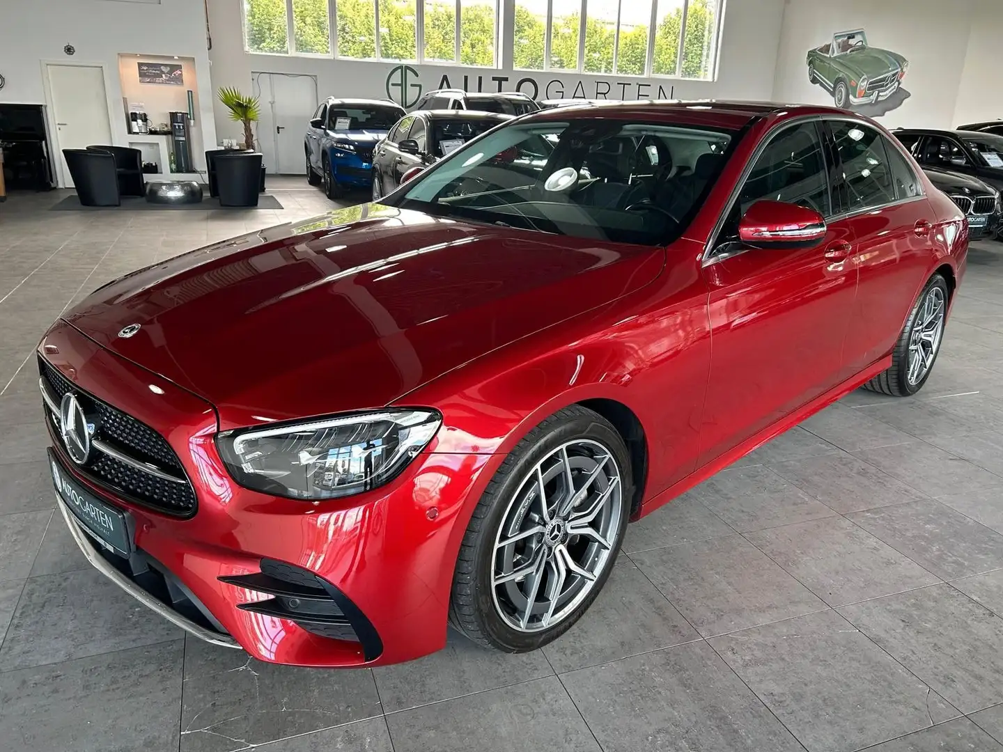 Mercedes-Benz E 200 Lim. E 200* AMG LINE*Navi*Leder*Led*Shz Rojo - 1