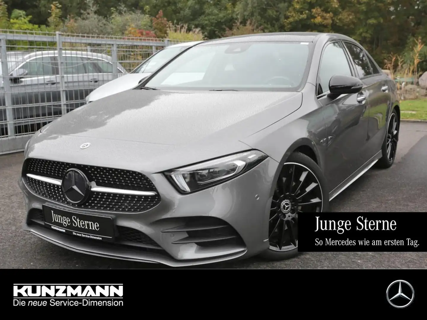 Mercedes-Benz A 250 e Limousine AMG Night Navi Panorama Kamera Grau - 1