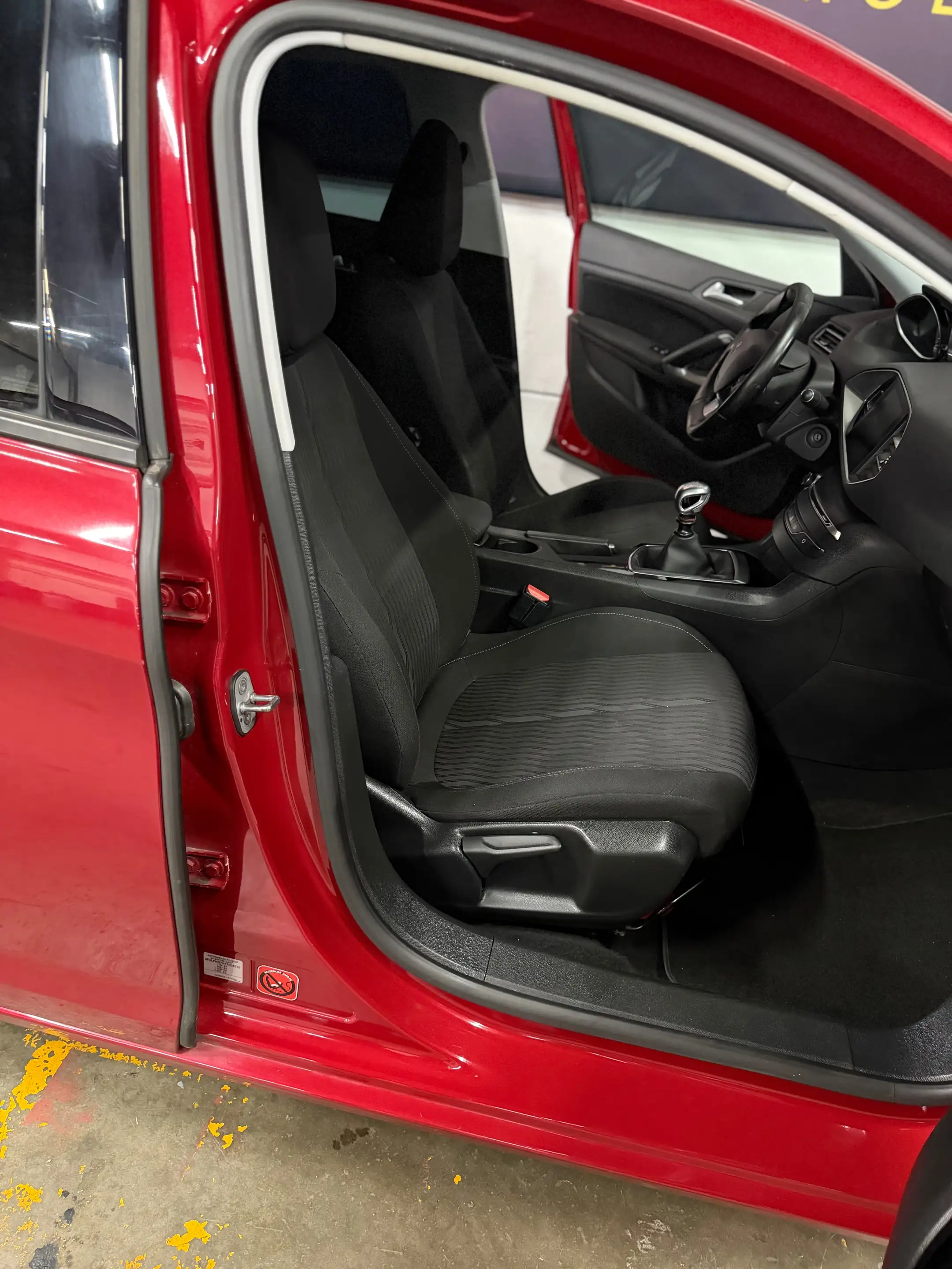 Peugeot 308 308 1.2 PureTech GT Line STT — photo 11