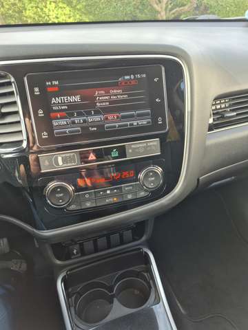 Mitsubishi Outlander Outlander 2.4 4WD Plug-In Hybrid Plus