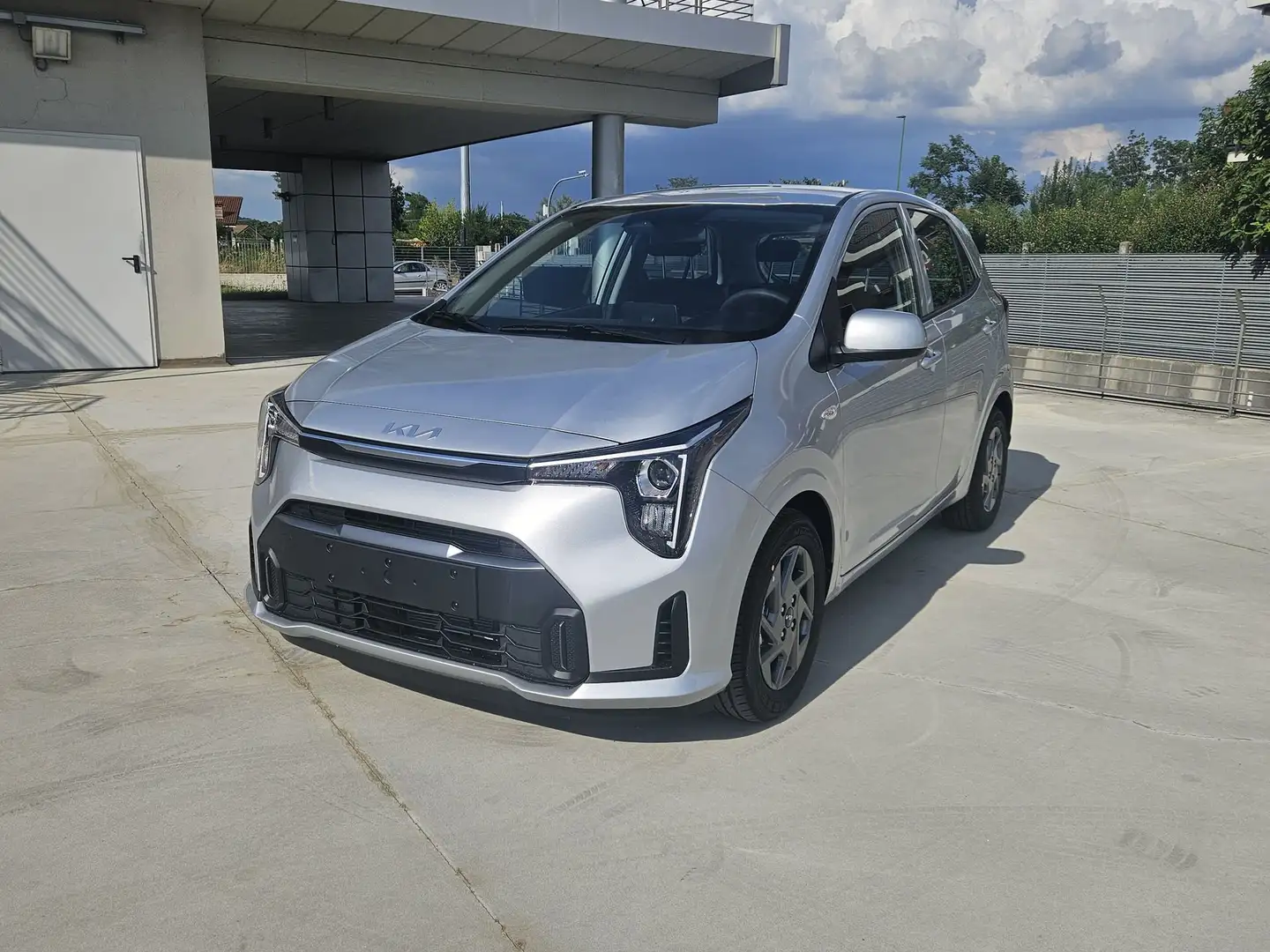 Kia Picanto 1.0 12V 5 porte Urban Metallizzata con BONUS EASY Gris - 1