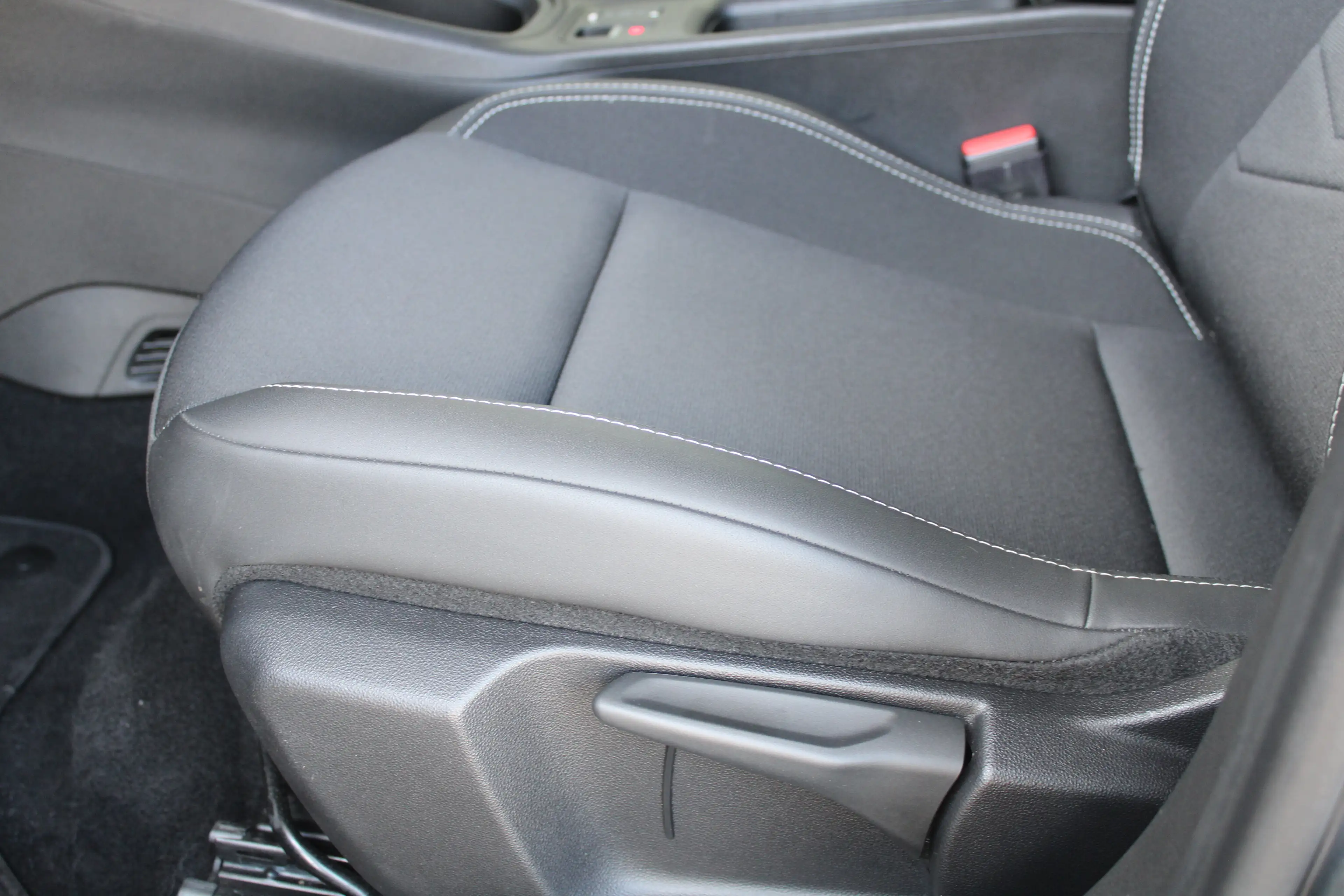 Jeep Avenger 1.2 e-Hybrid Summit | Adaptieve cruise control | 1 — photo 11
