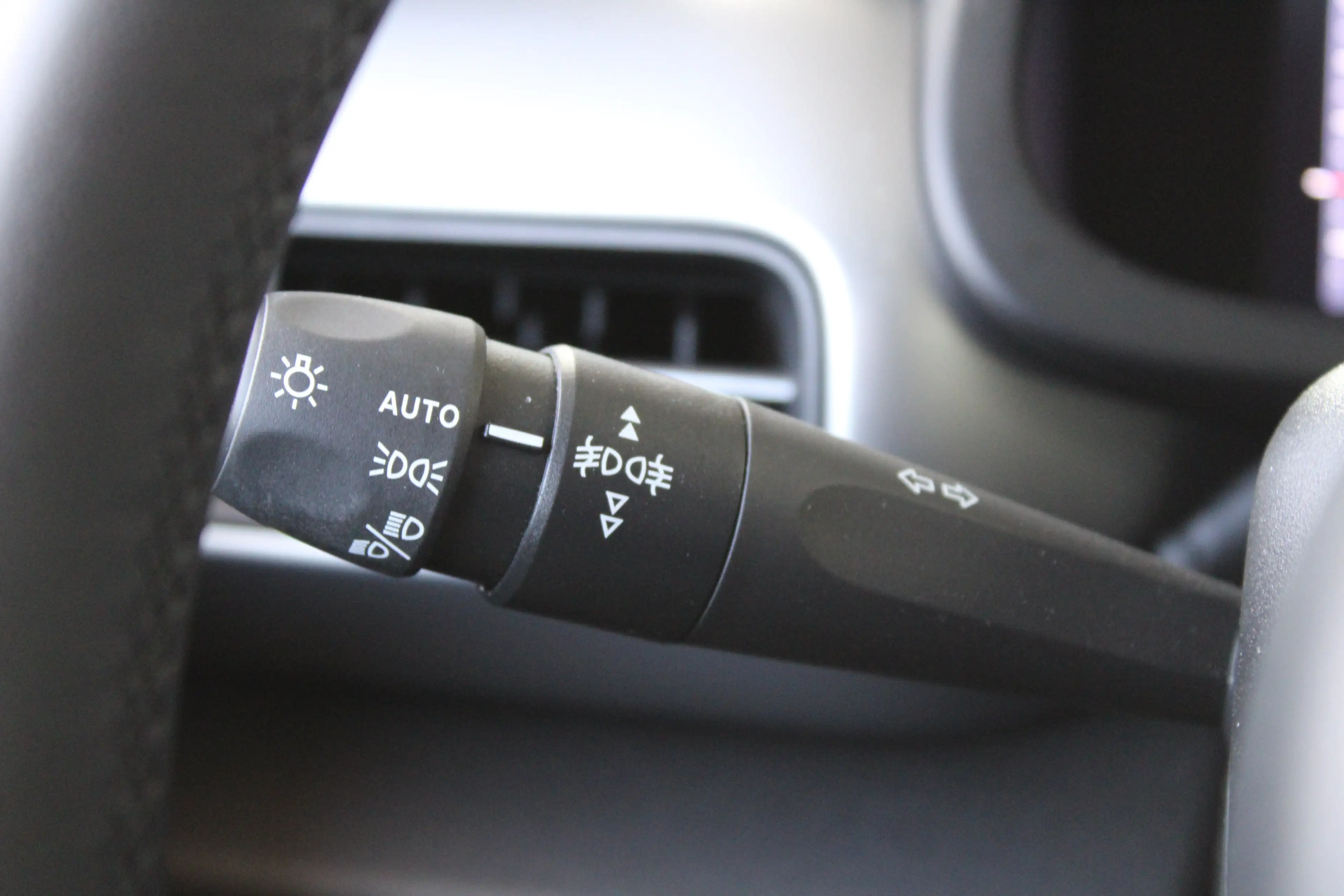 Jeep Avenger 1.2 e-Hybrid Summit | Adaptieve cruise control | 1 — photo 18