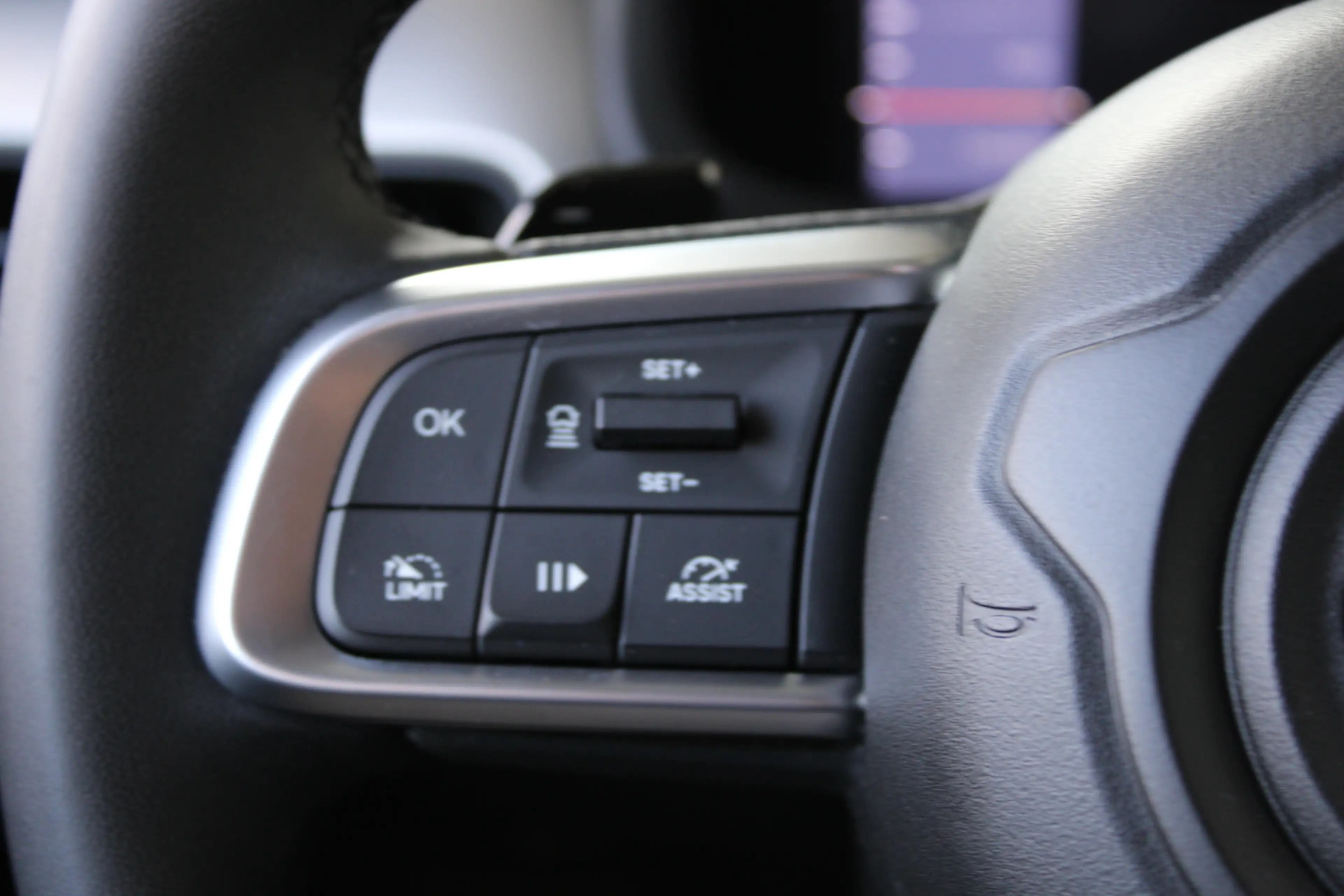 Jeep Avenger 1.2 e-Hybrid Summit | Adaptieve cruise control | 1 — photo 19