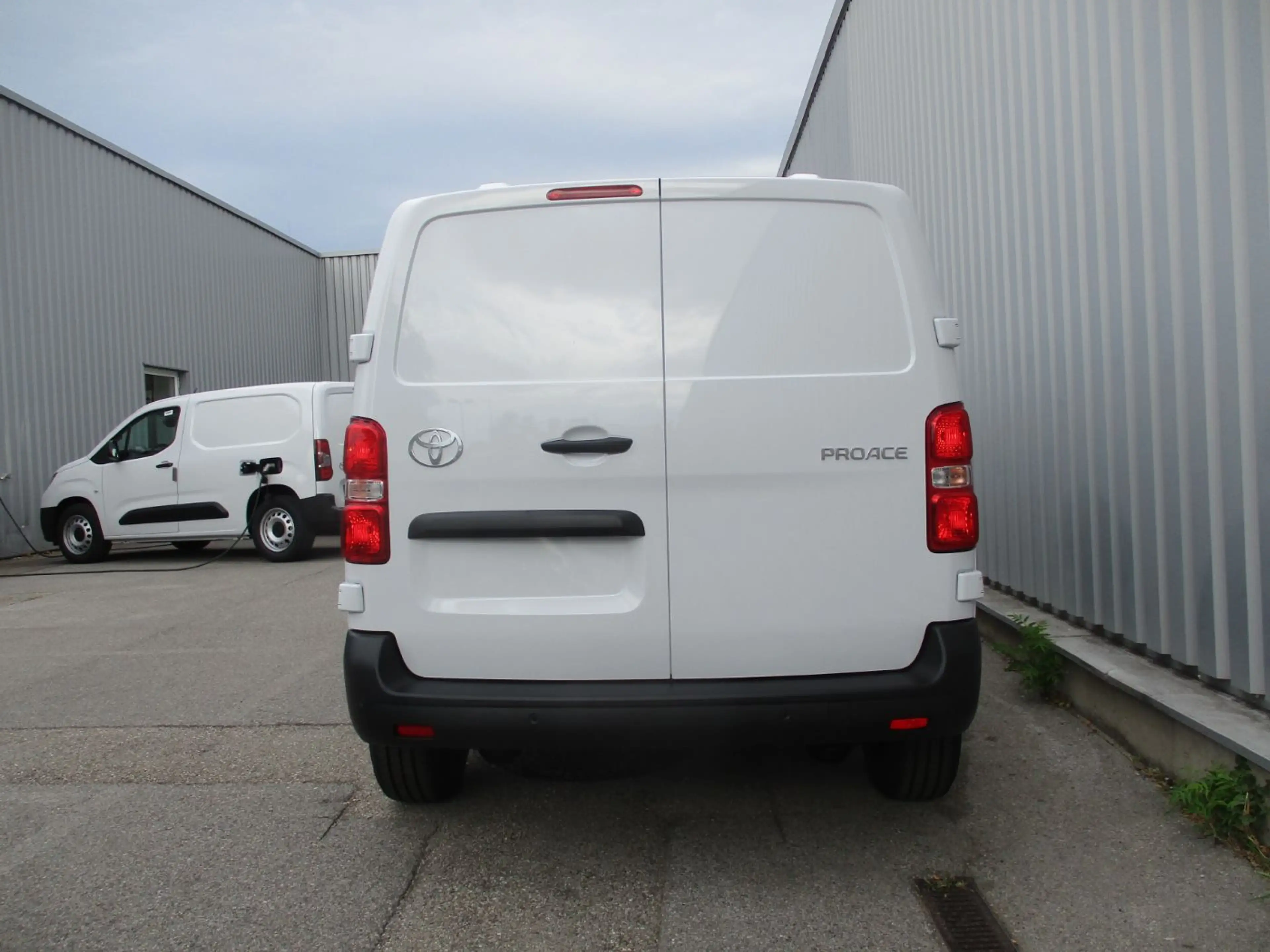 Toyota Proace Kasten 1.5 D L1 Kasten Meister Kam.+PDC — photo 6