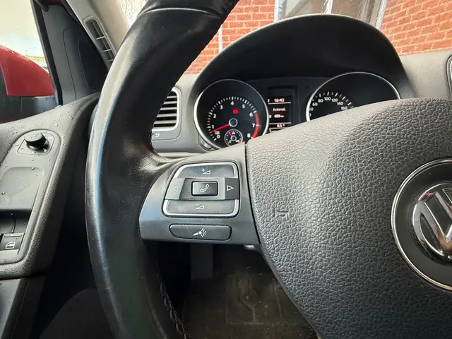 Volkswagen Golf view 19