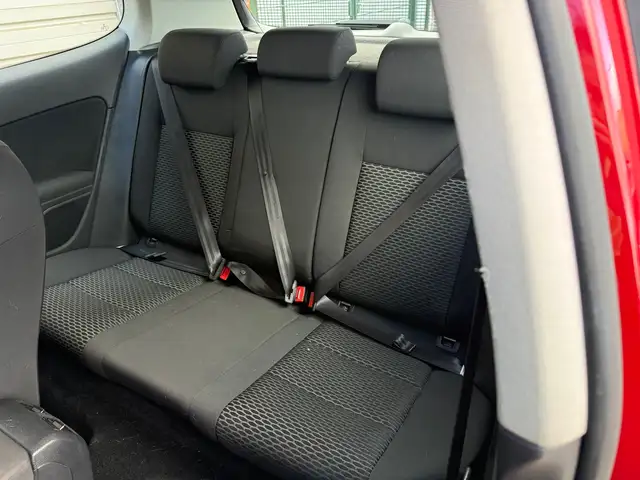 Volkswagen Golf view 23