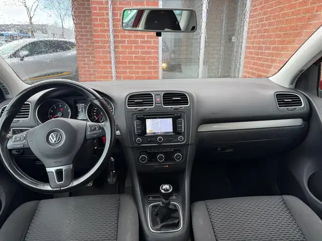 Volkswagen Golf view 6