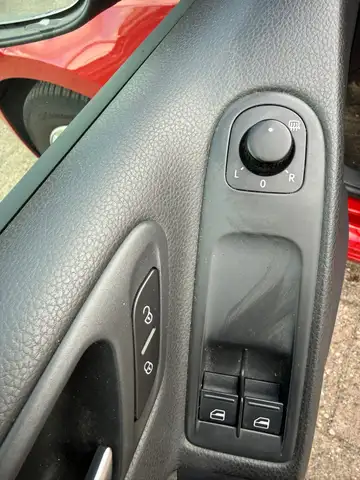Volkswagen Golf view 24