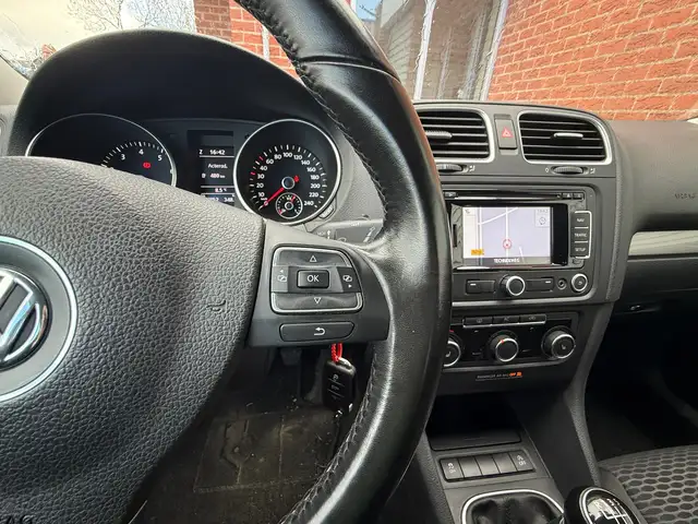 Volkswagen Golf view 20