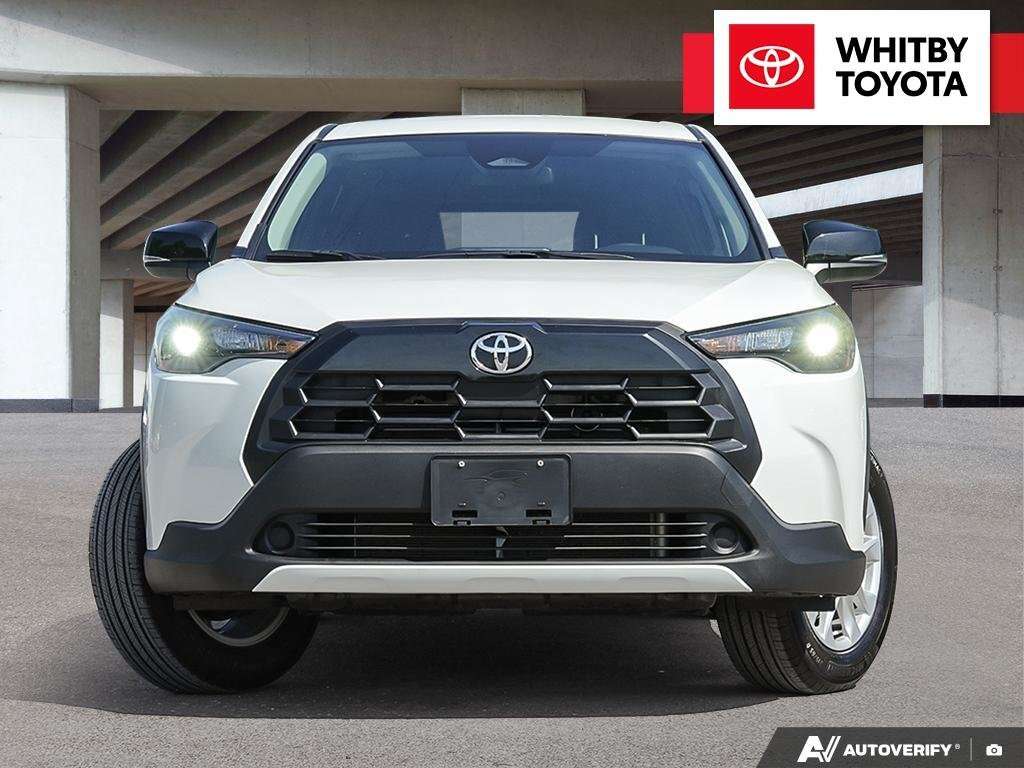 2026 Toyota Corolla Cross LE AWD 2.0L / Clean Car Fax — photo 1