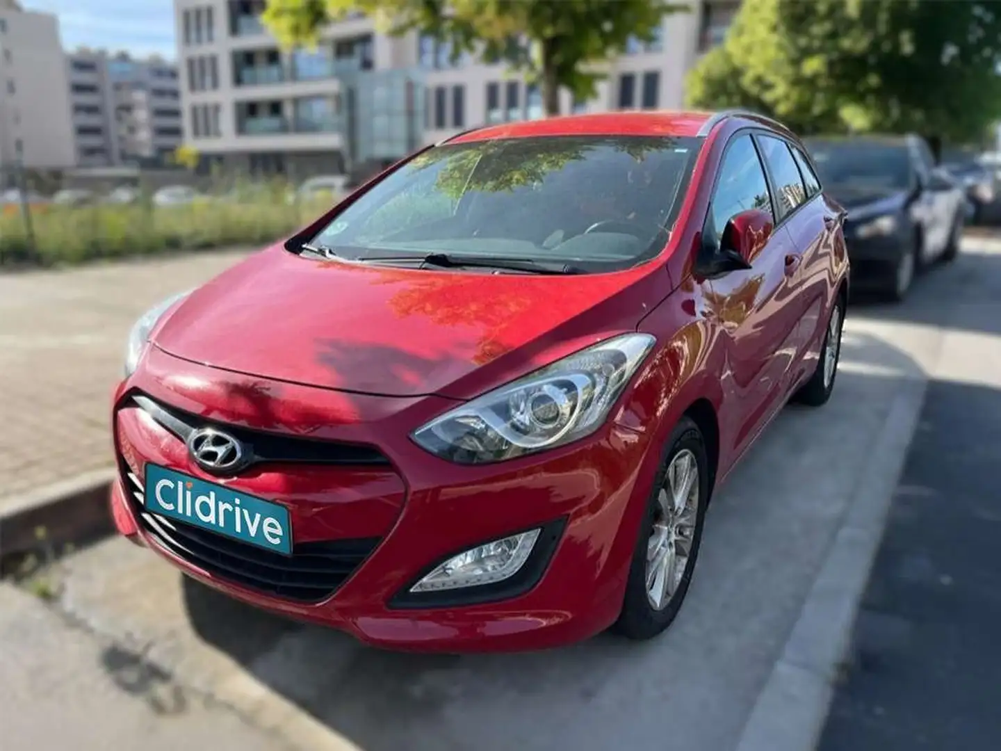 Hyundai i30 CW 1.6CRDi Tecno Rojo - 2