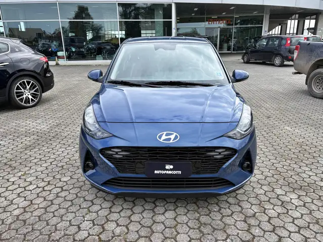 Hyundai i10 view 2