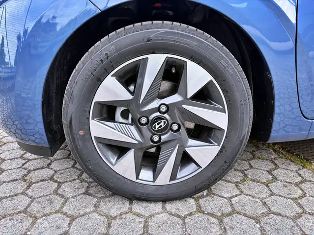 Hyundai i10 view 9
