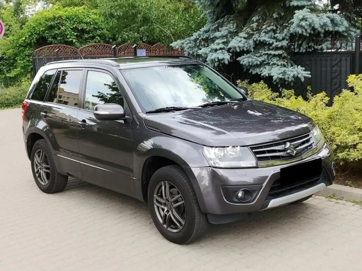 Suzuki Grand Vitara 2.4 Automatik Comfort Grijs - 1