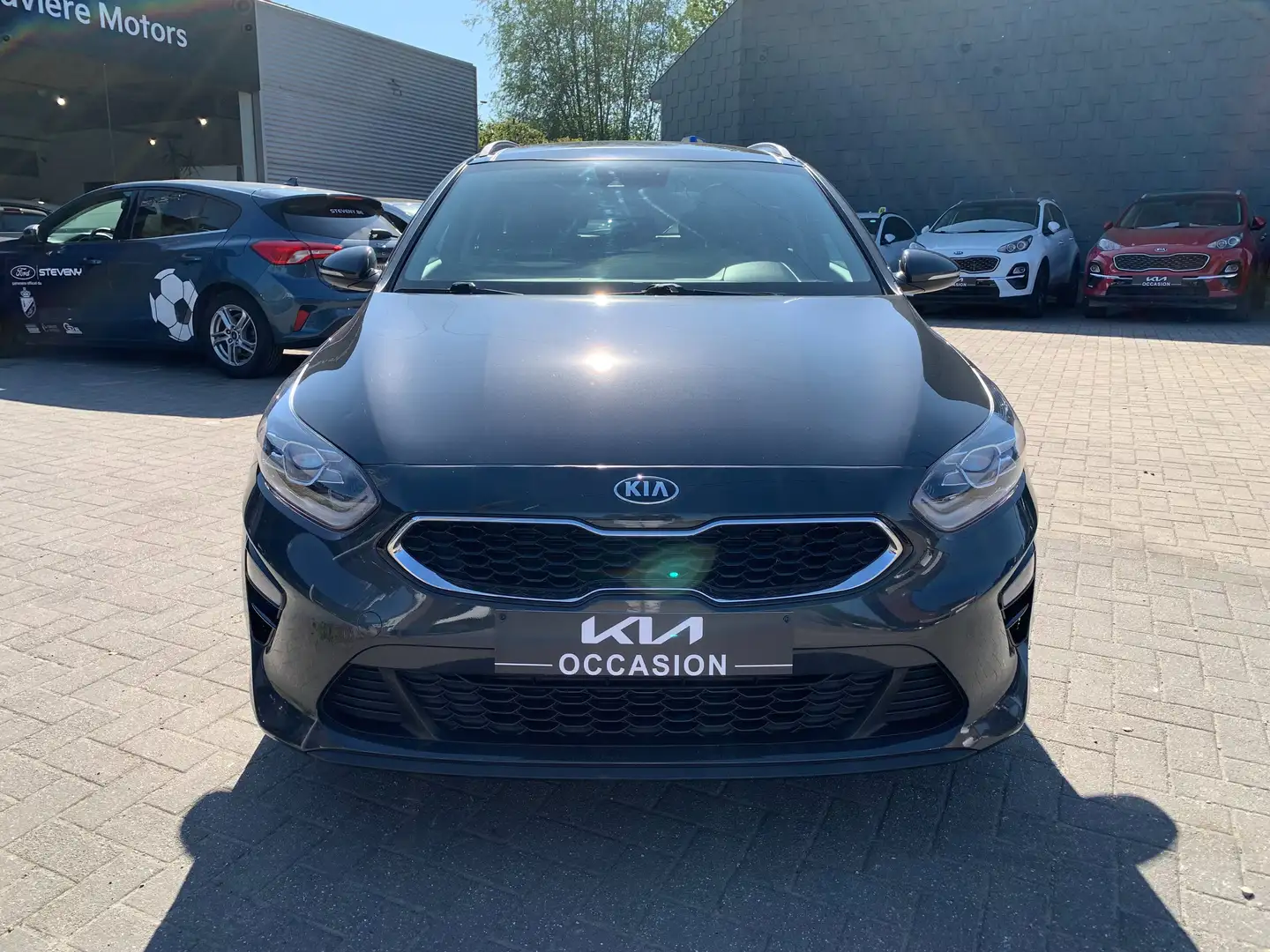 Kia Ceed SW / cee'd SW 1.0 T-GDi More ISG**CLIM*NAVI*TOIT PANO**GARANTIE Grijs - 2