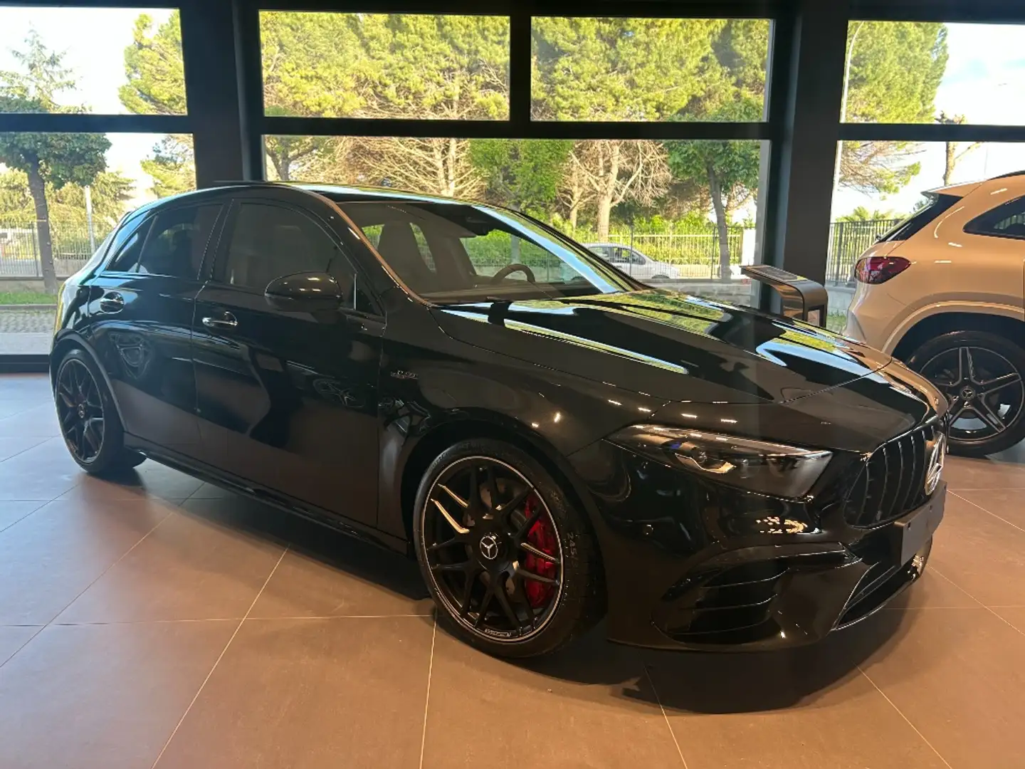 Mercedes-Benz A 45 AMG -AMG A 45S 4MATIC+ Noir - 1