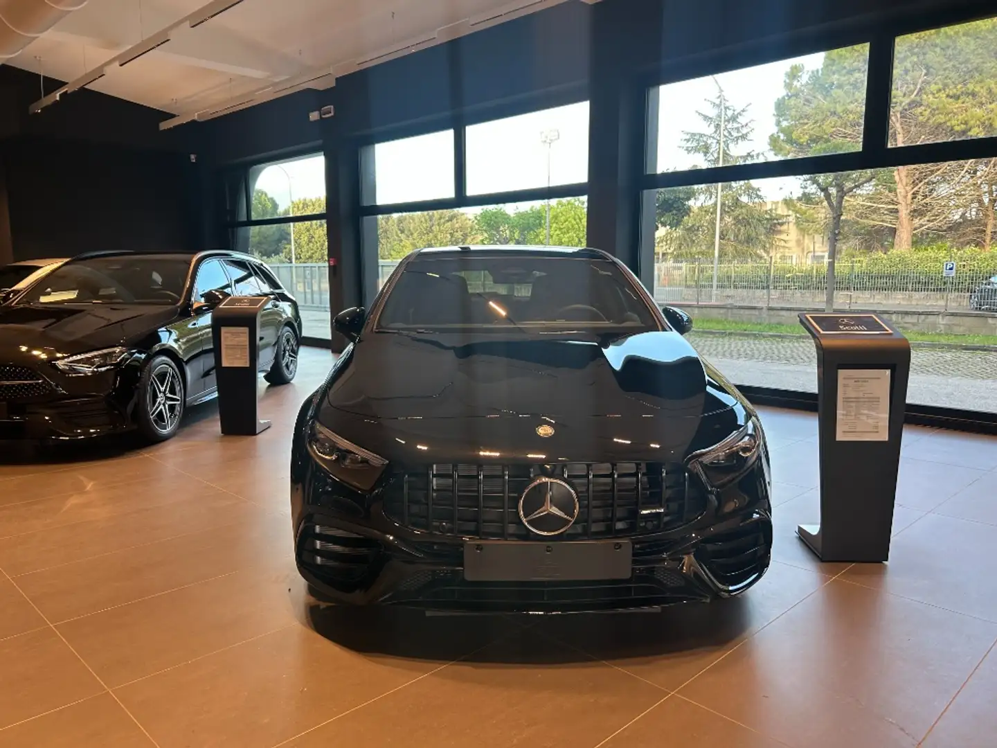 Mercedes-Benz A 45 AMG -AMG A 45S 4MATIC+ Noir - 2