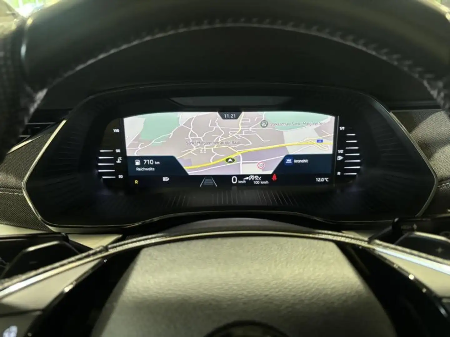 Skoda Octavia 2,0TDI DSG 4x4 VIRTUAL COCKPIT HEAD-UP MATRIX AHK Schwarz - 2