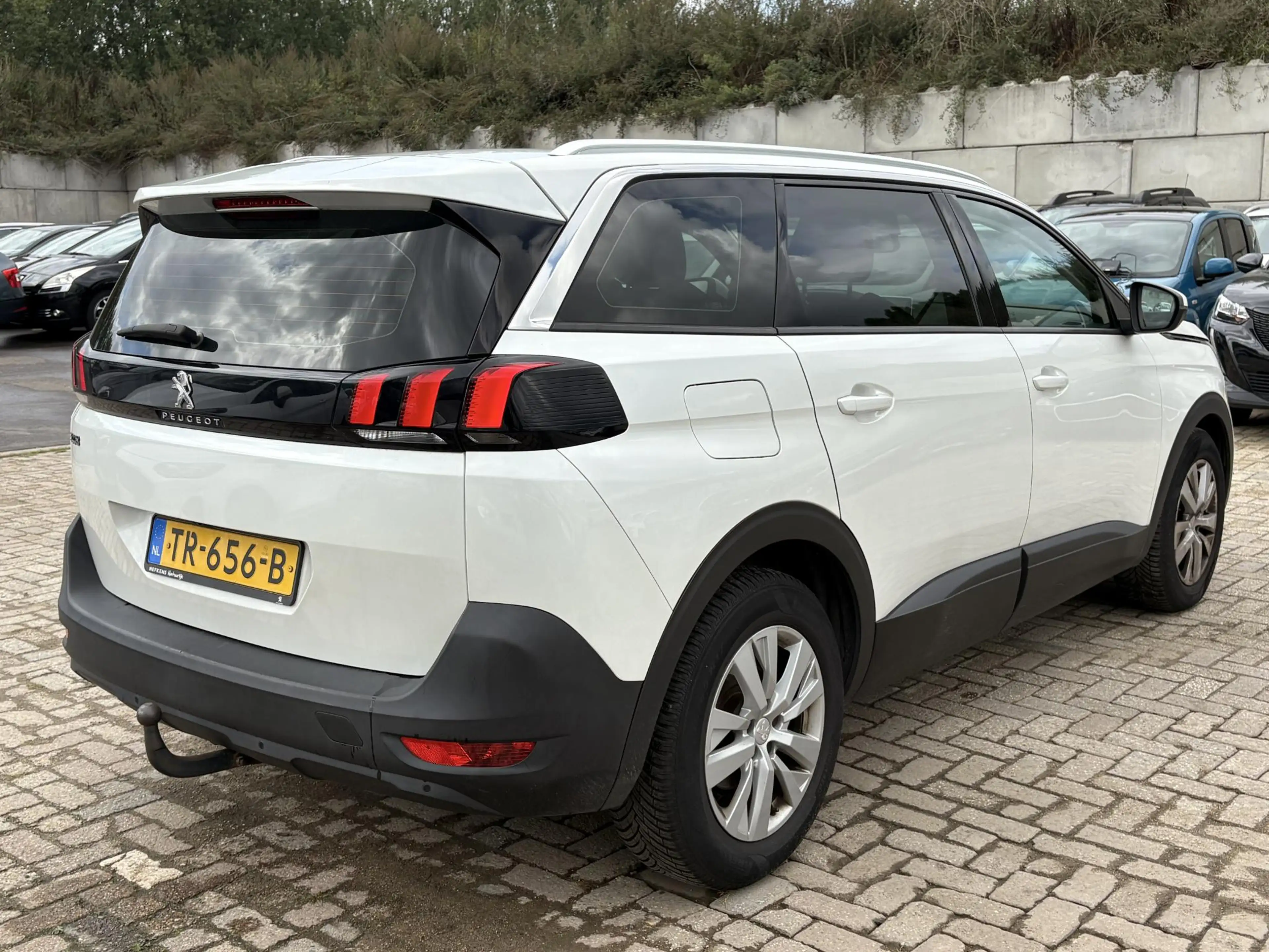 Peugeot 5008 1.2 PureTech Active Automaat | 7 Persoons | Camera — photo 2