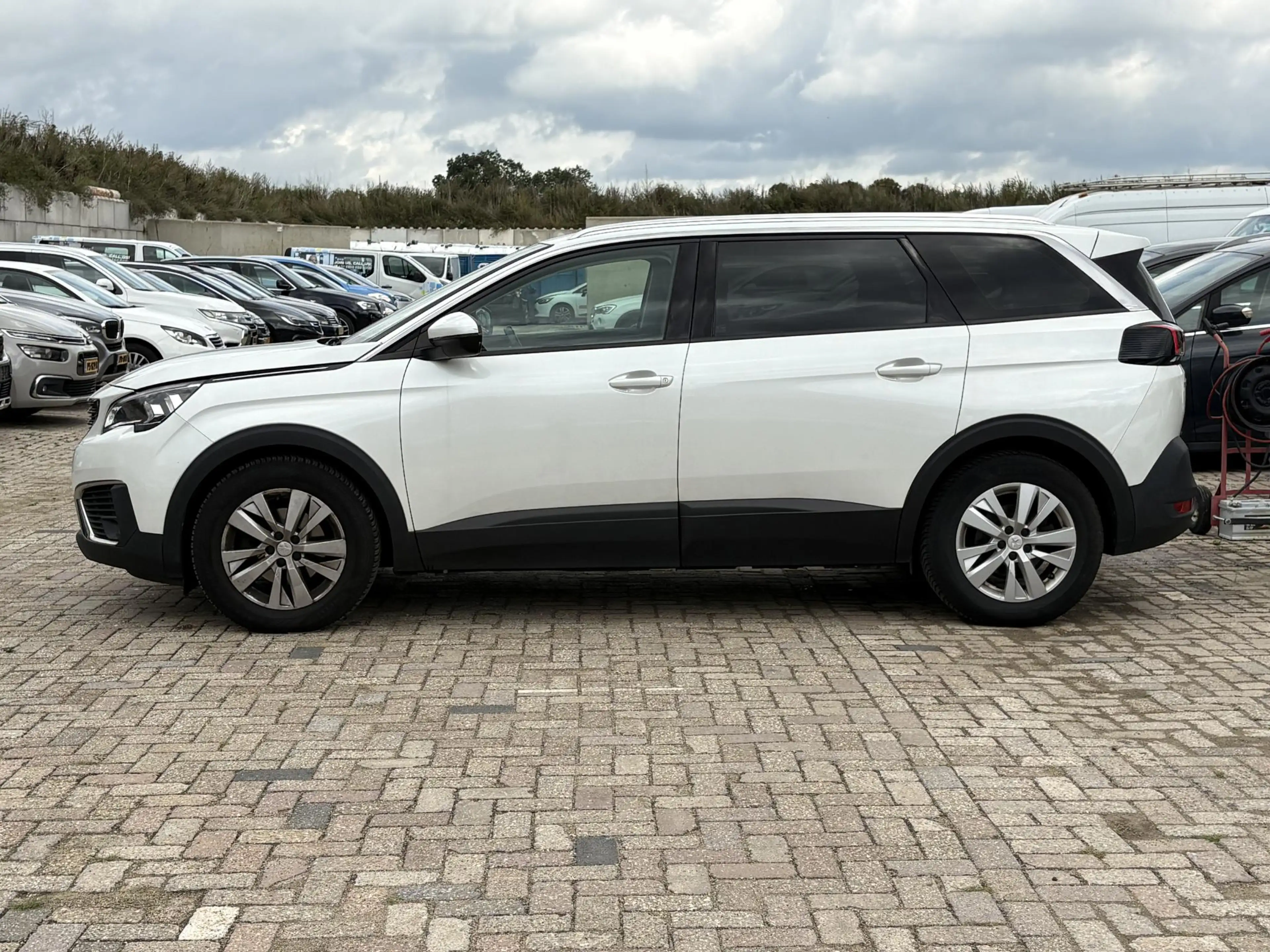 Peugeot 5008 1.2 PureTech Active Automaat | 7 Persoons | Camera — photo 8