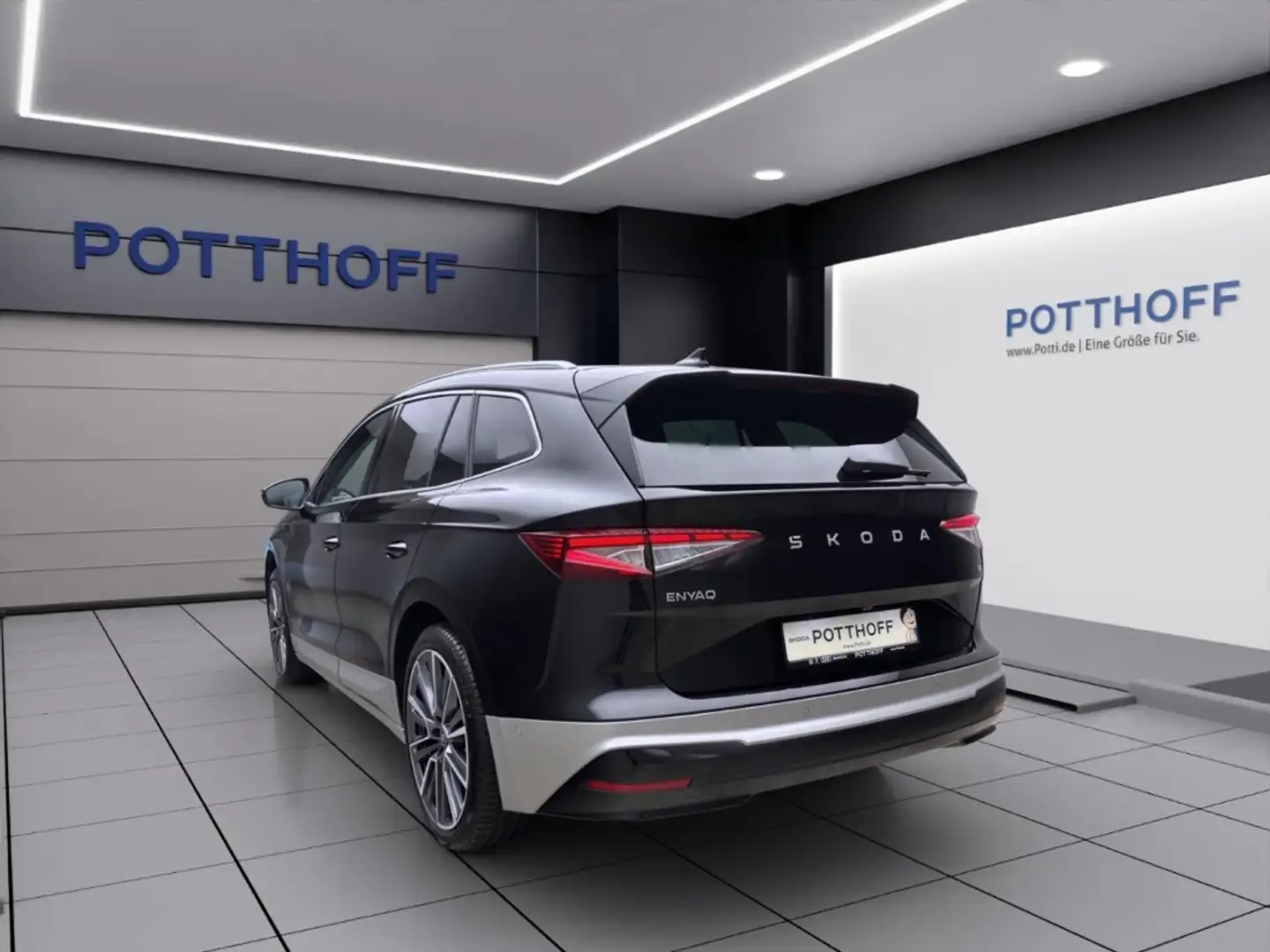 Skoda Enyaq 85 MAXX AHK PANO 21 360° pACC CANTON Schwarz - 2