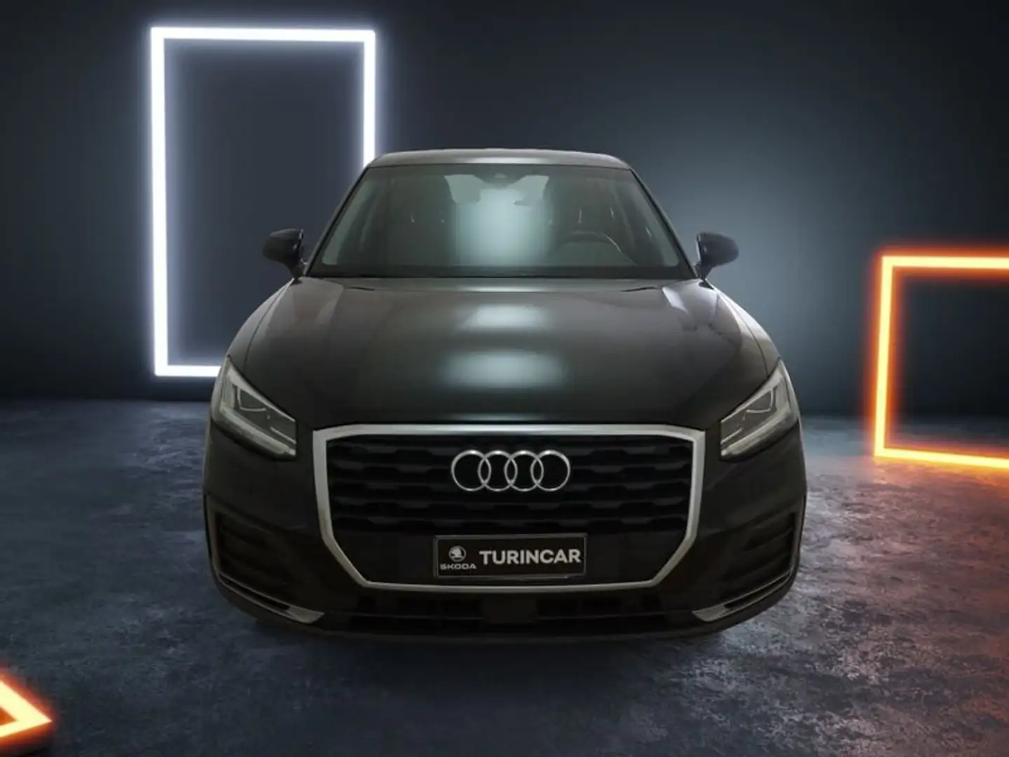 Audi Q2 30 TDI S tronic Business Negro - 2