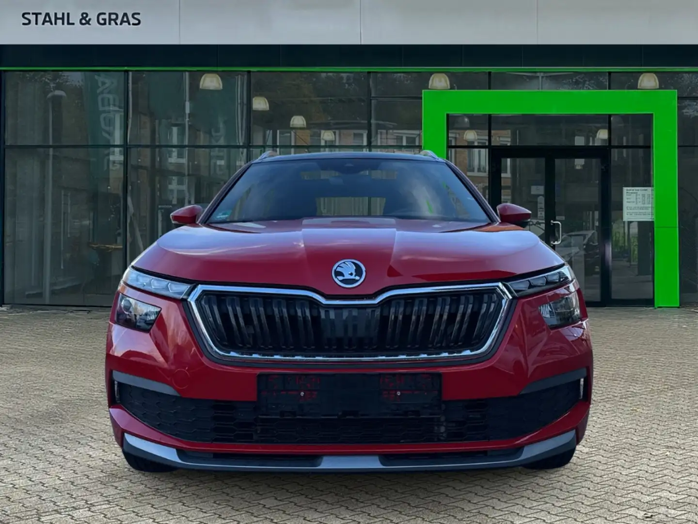 Skoda Kamiq Style 1.5 TSI NAVI PDC 1.HAND TOP Rouge - 2