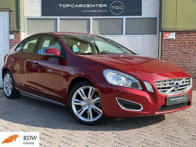 Volvo S60 1.6 D2 Summum/AIRCO/TREKH/NAVI/LEER/CRUISE/APK