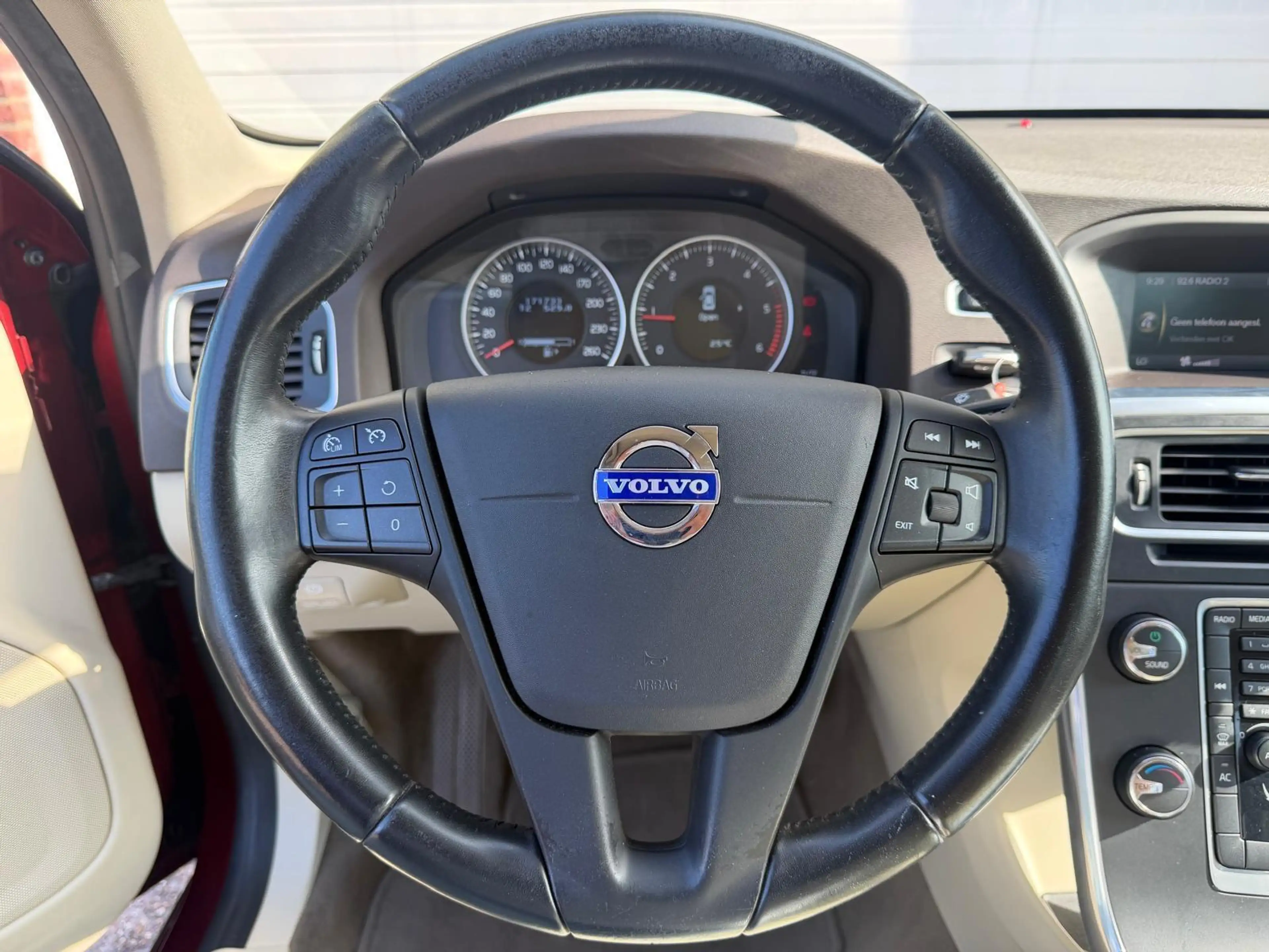 Volvo S60 1.6 D2 Summum/AIRCO/TREKH/NAVI/LEER/CRUISE/APK — photo 13
