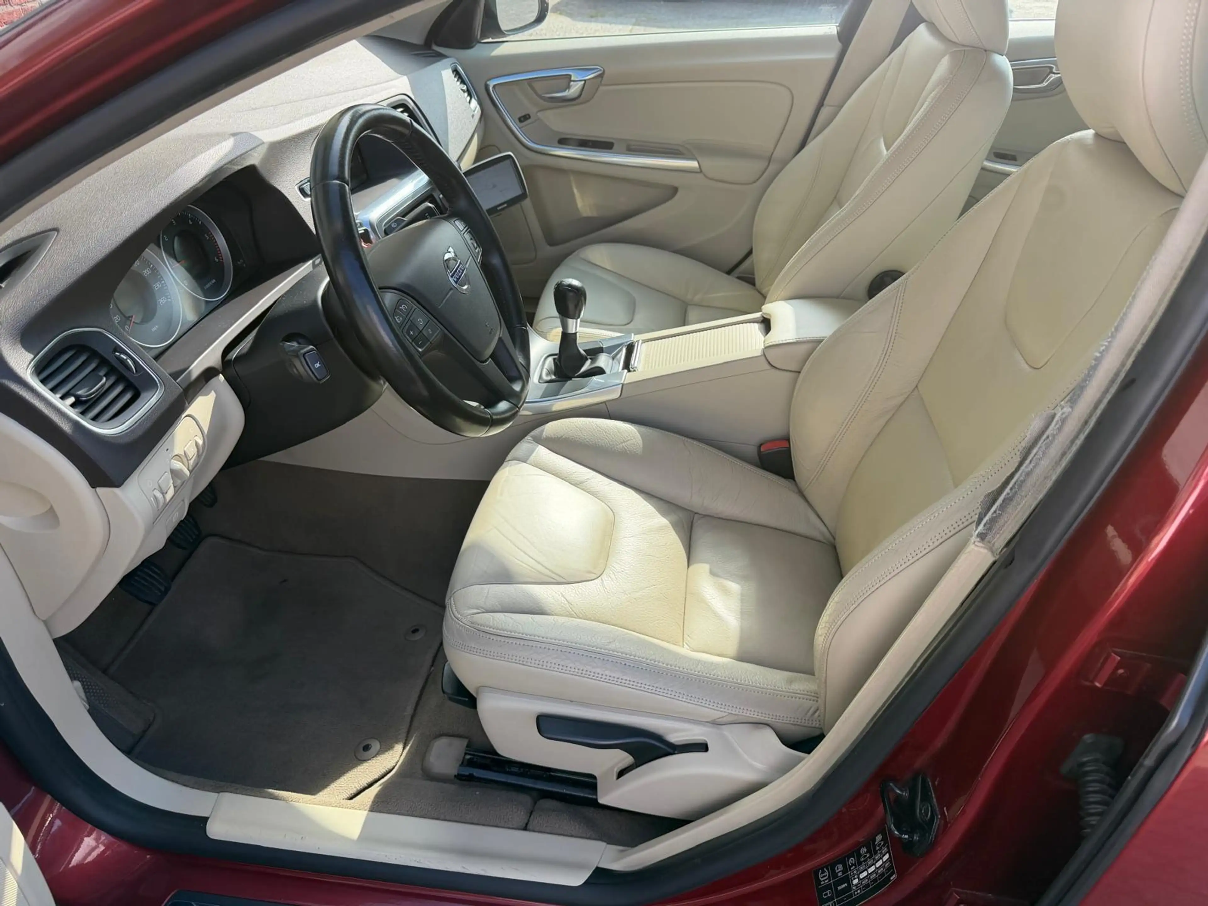 Volvo S60 1.6 D2 Summum/AIRCO/TREKH/NAVI/LEER/CRUISE/APK — photo 11
