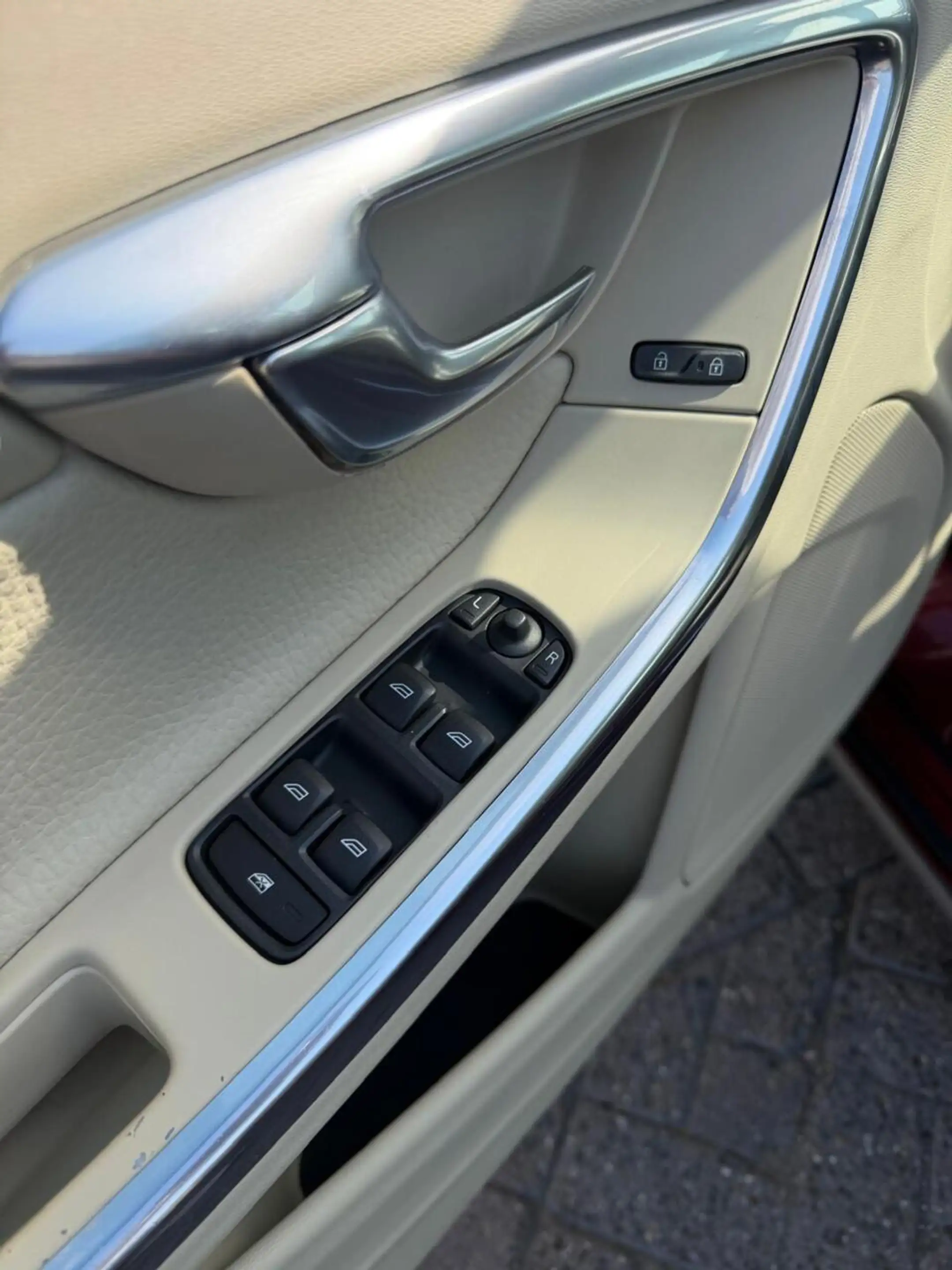 Volvo S60 1.6 D2 Summum/AIRCO/TREKH/NAVI/LEER/CRUISE/APK — photo 12