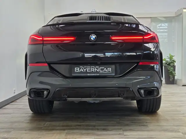 BMW X6 view 5