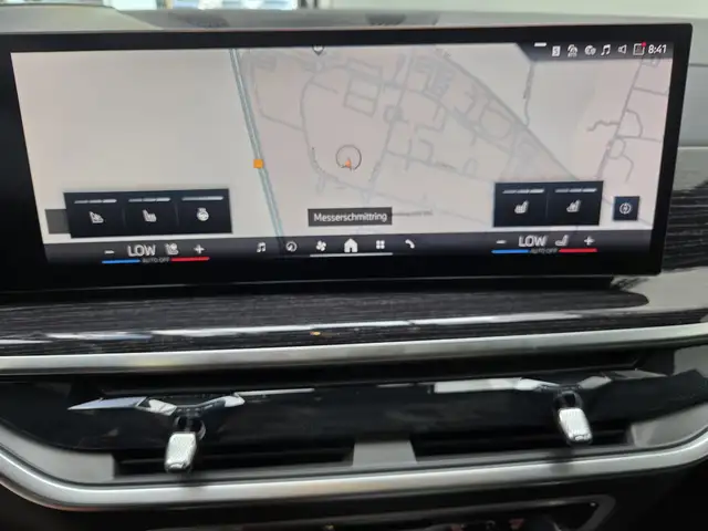 BMW X6 view 12